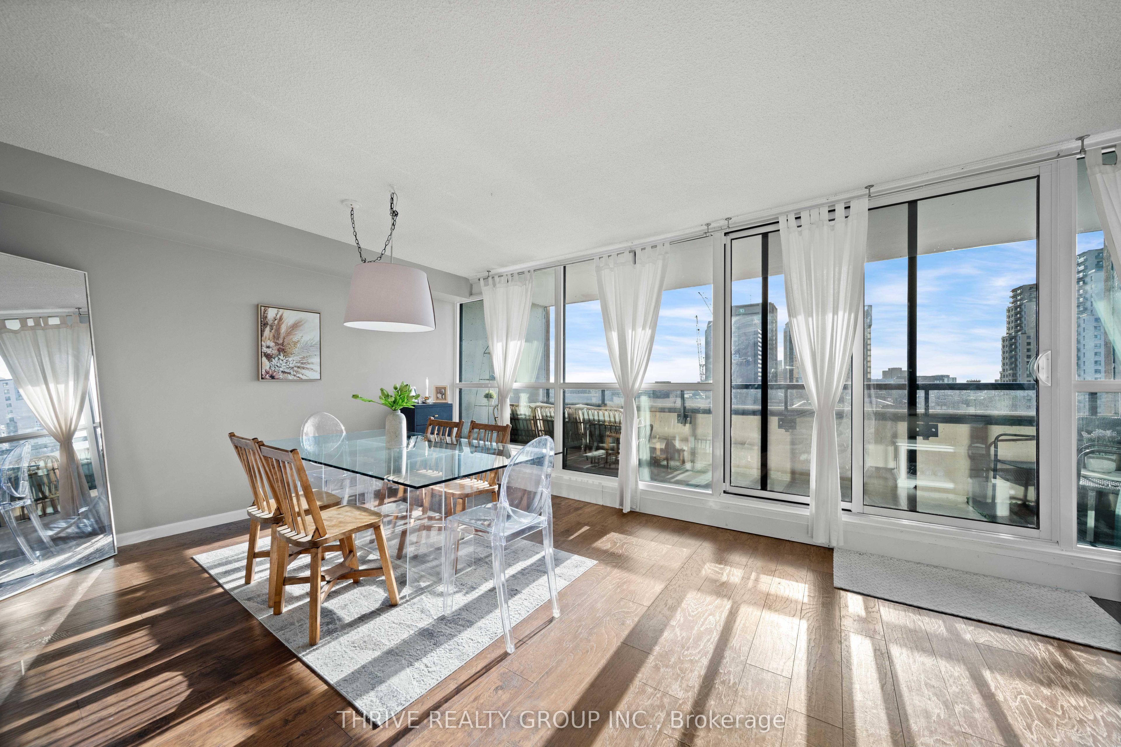 389 Dundas Street 904 Property Photo 10