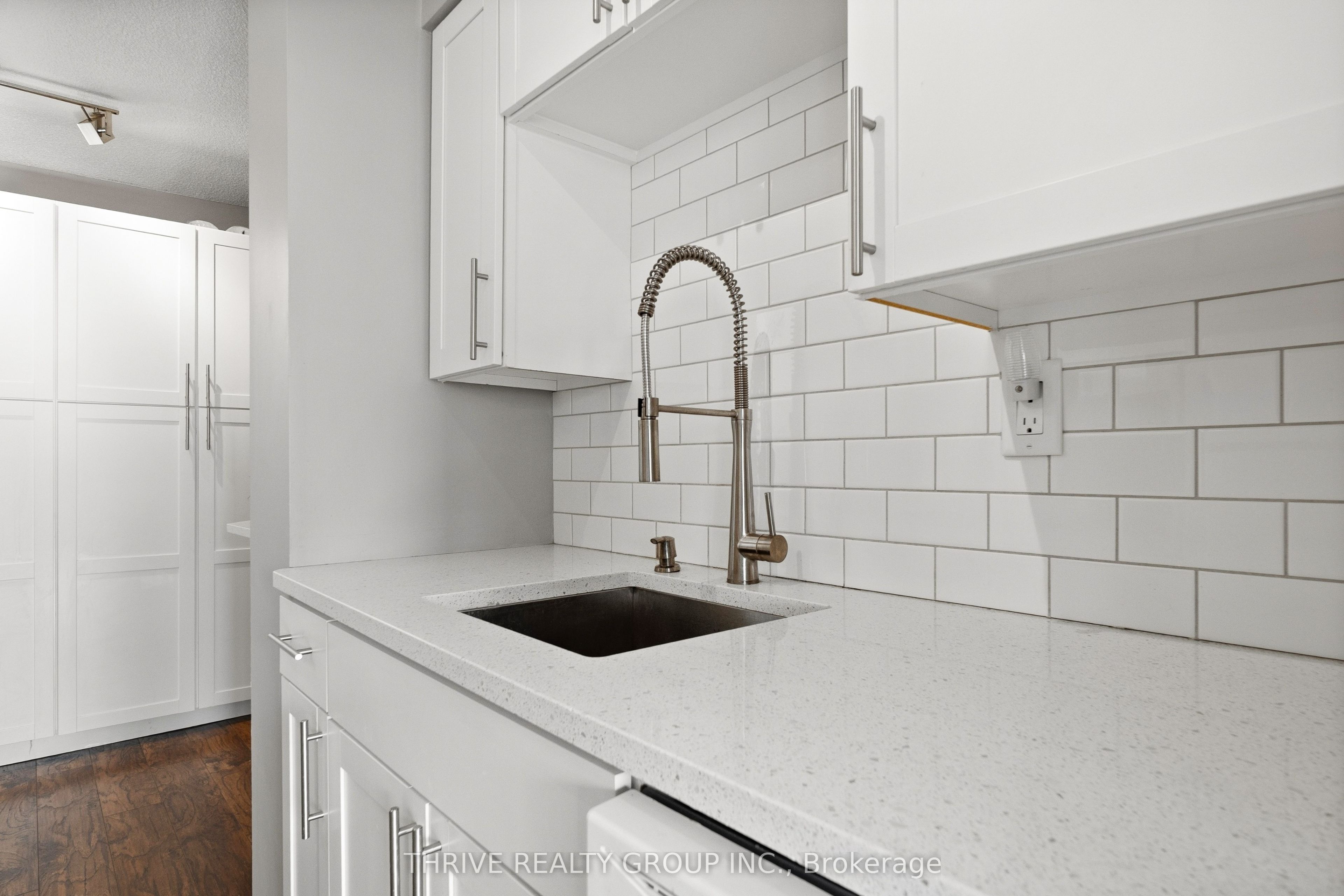389 Dundas Street 904 Property Photo 15