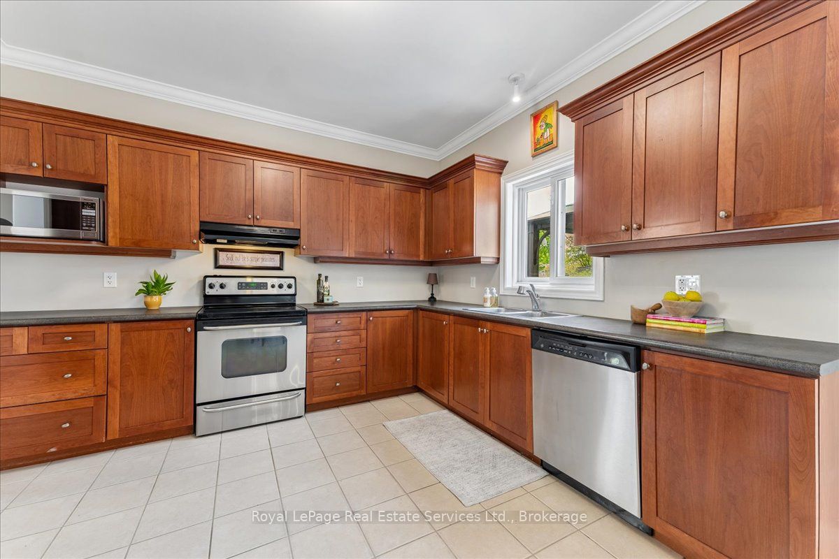 160 May Street Property Photo 11