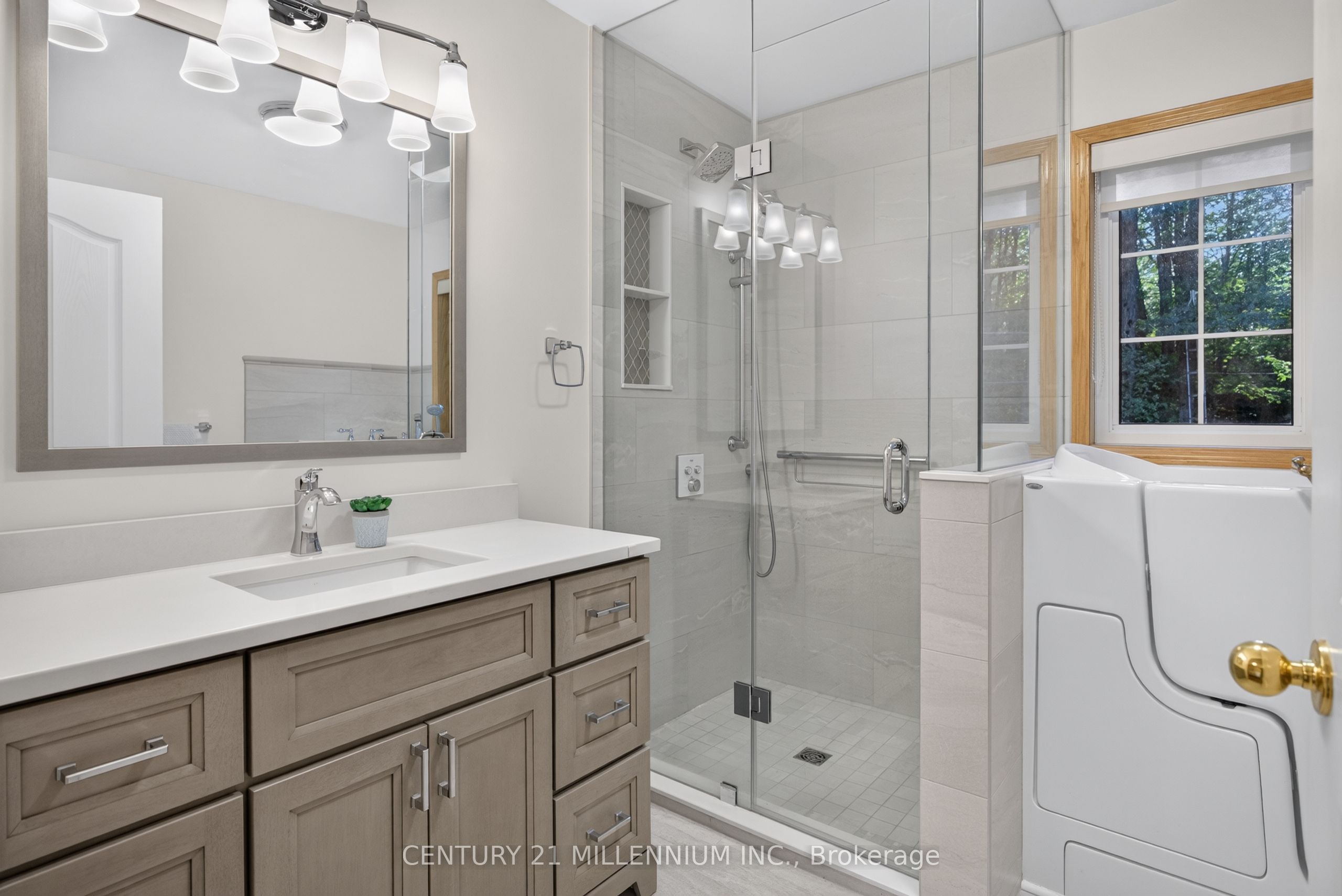 193496 Amaranth - East Luther Townline Property Photo 27