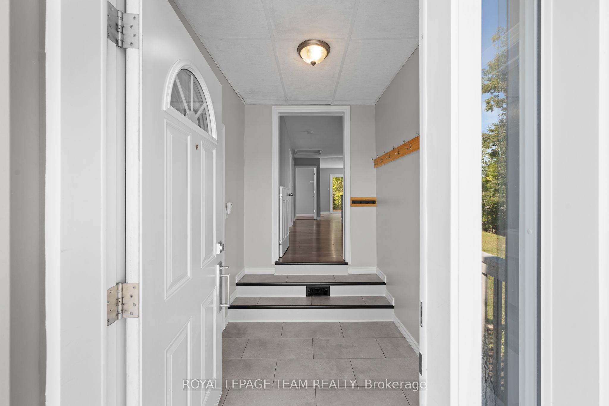 2952 Lough Road Property Photo 3