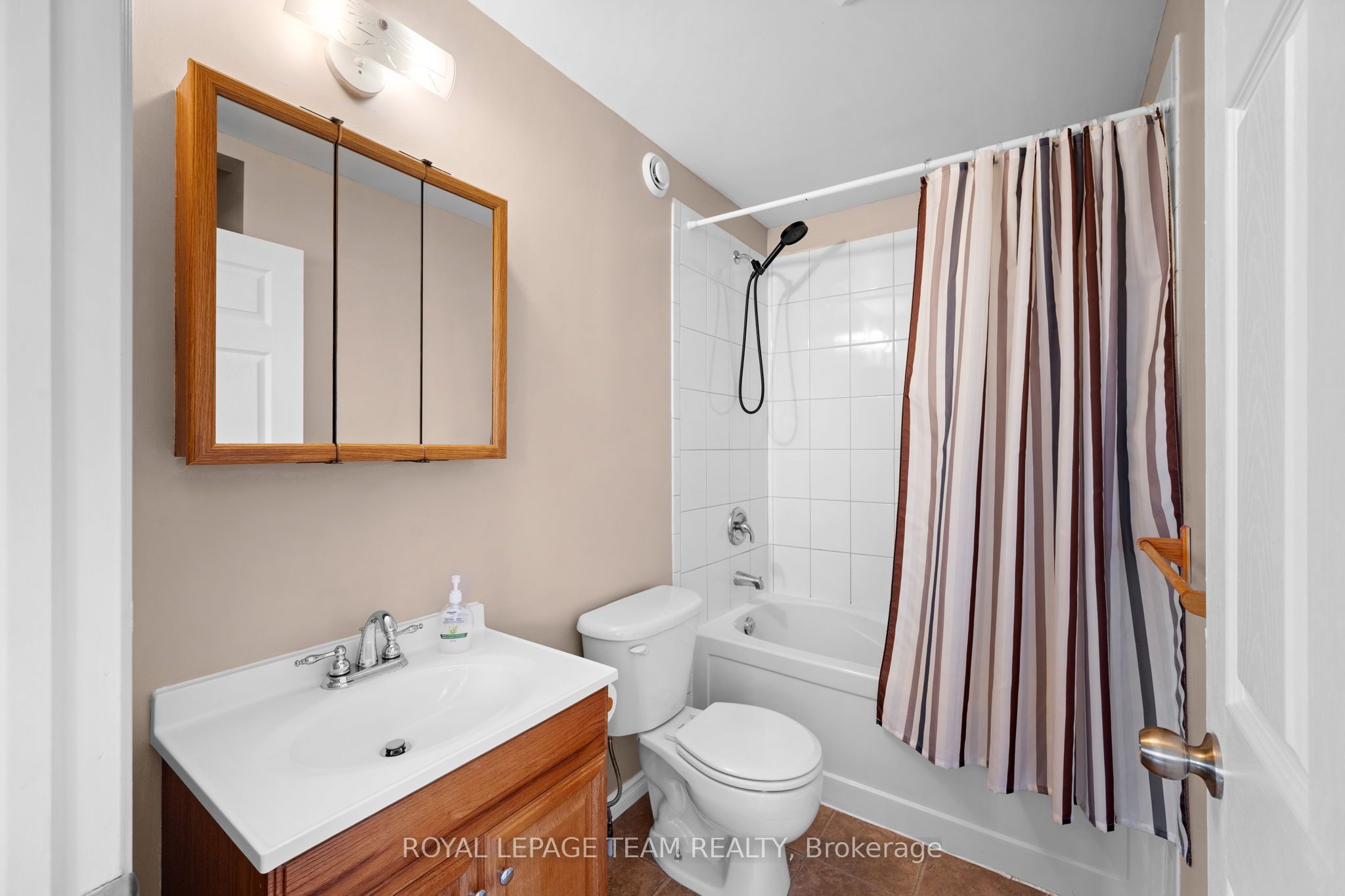 2952 Lough Road Property Photo 14