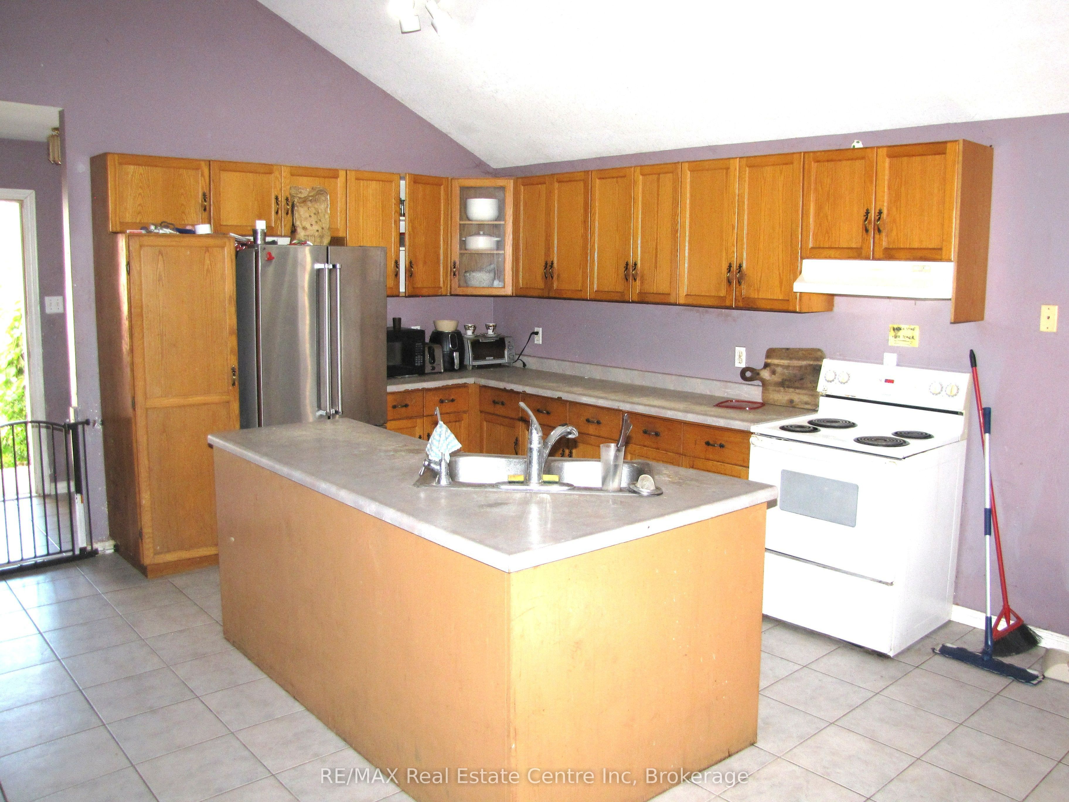171 Deerpath Drive Property Photo 2