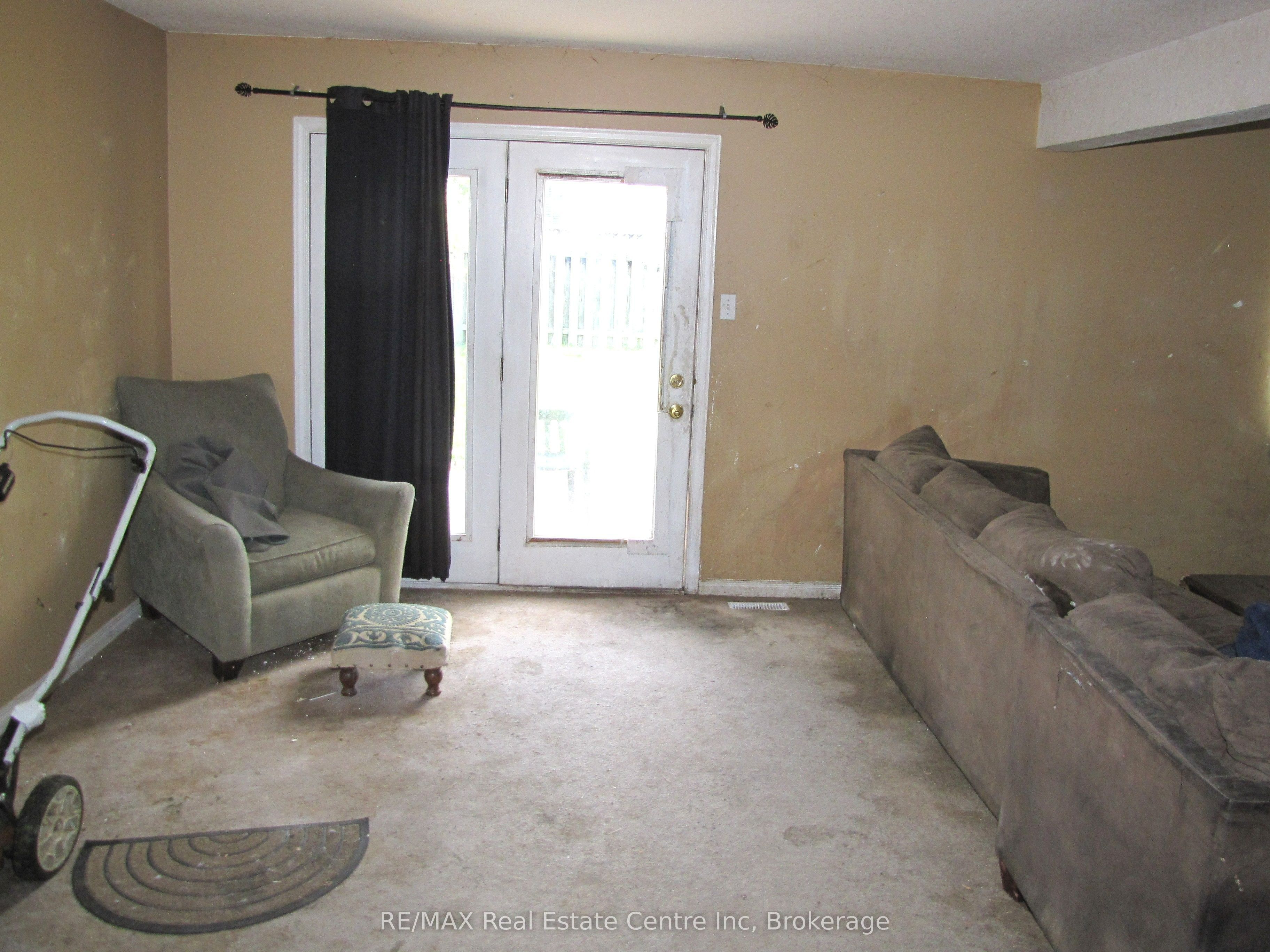 171 Deerpath Drive Property Photo 6