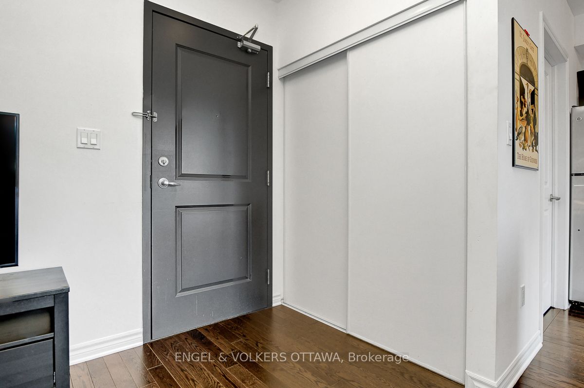429 Kent Street 428 Property Photo 2