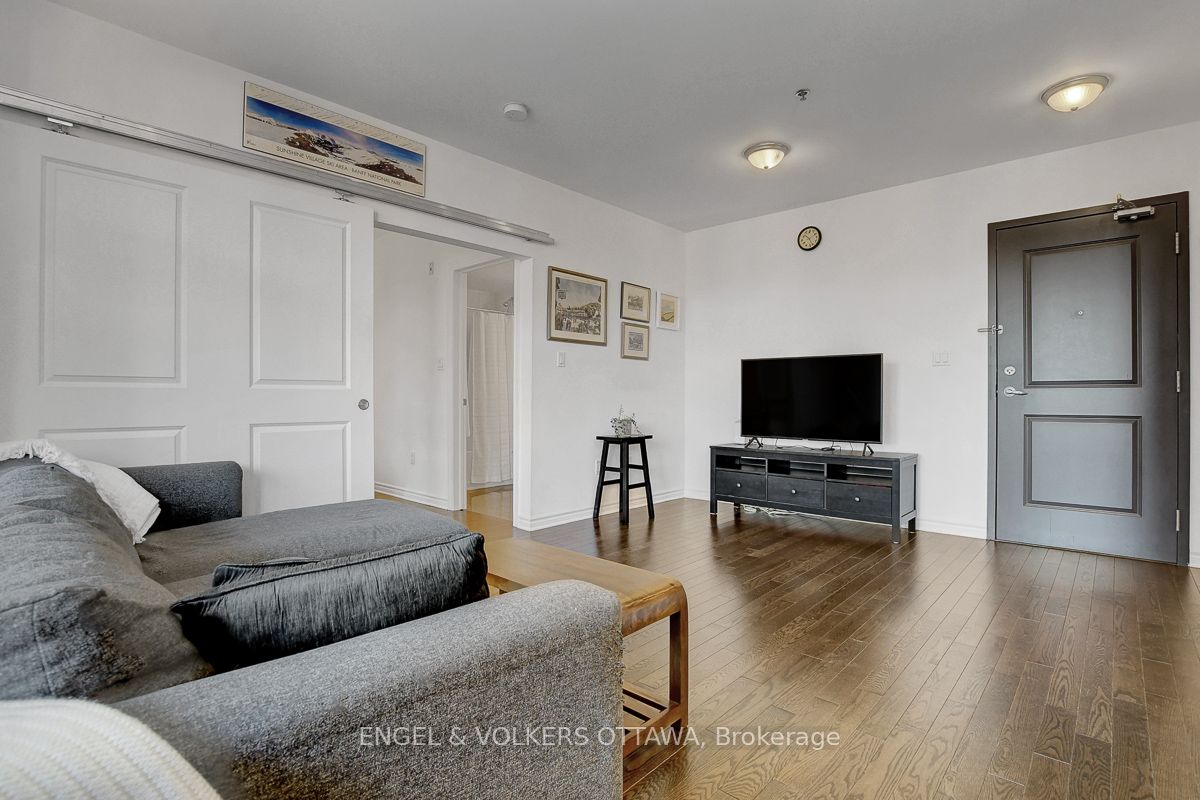 429 Kent Street 428 Property Photo 8
