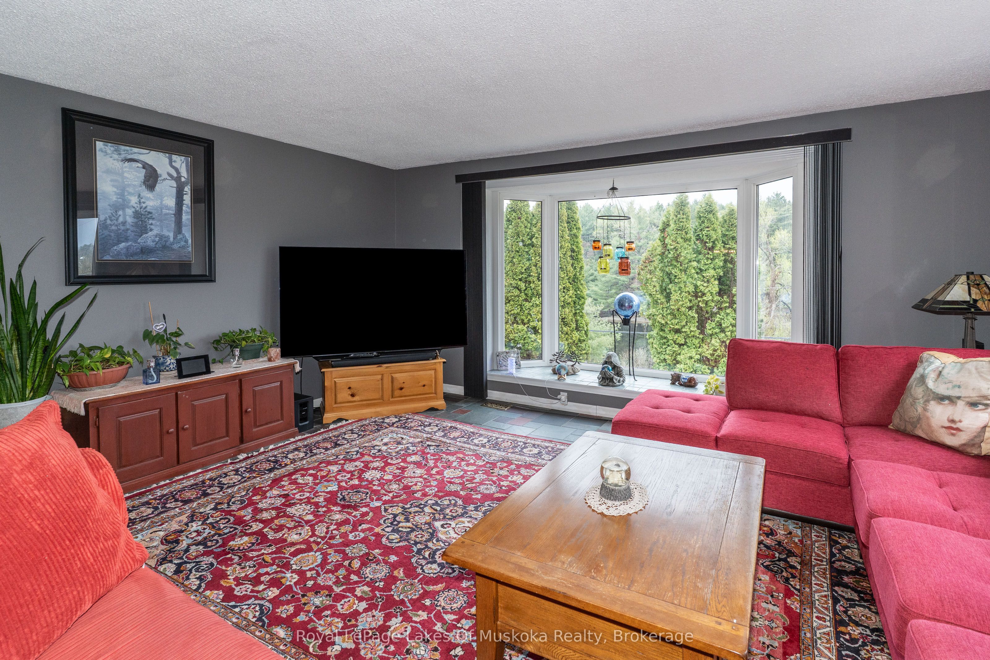 183 Santas Village Road Property Photo 4