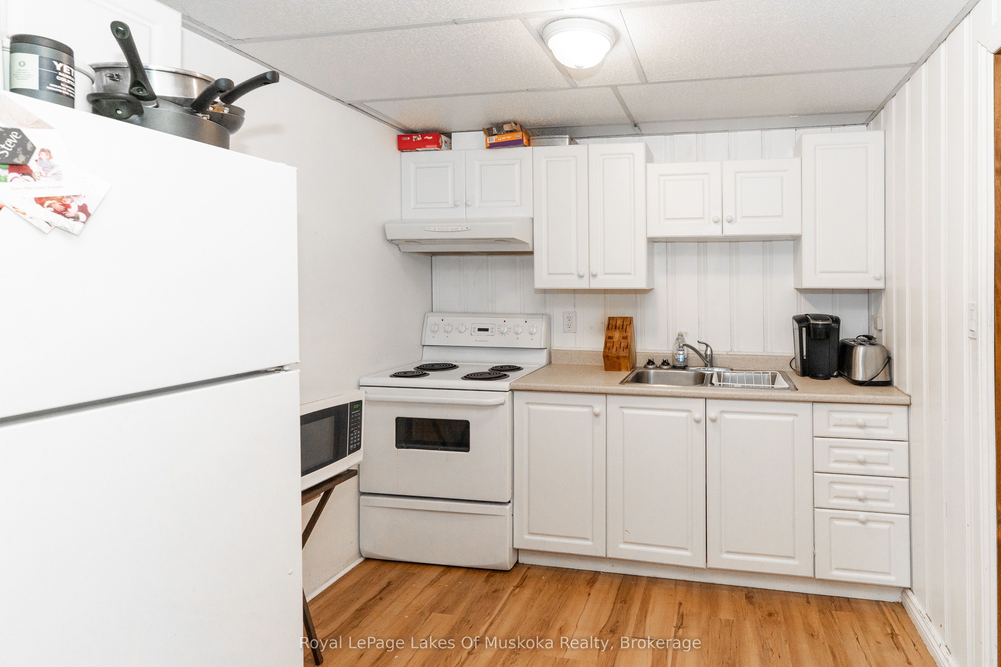 183 Santas Village Road Property Photo 23