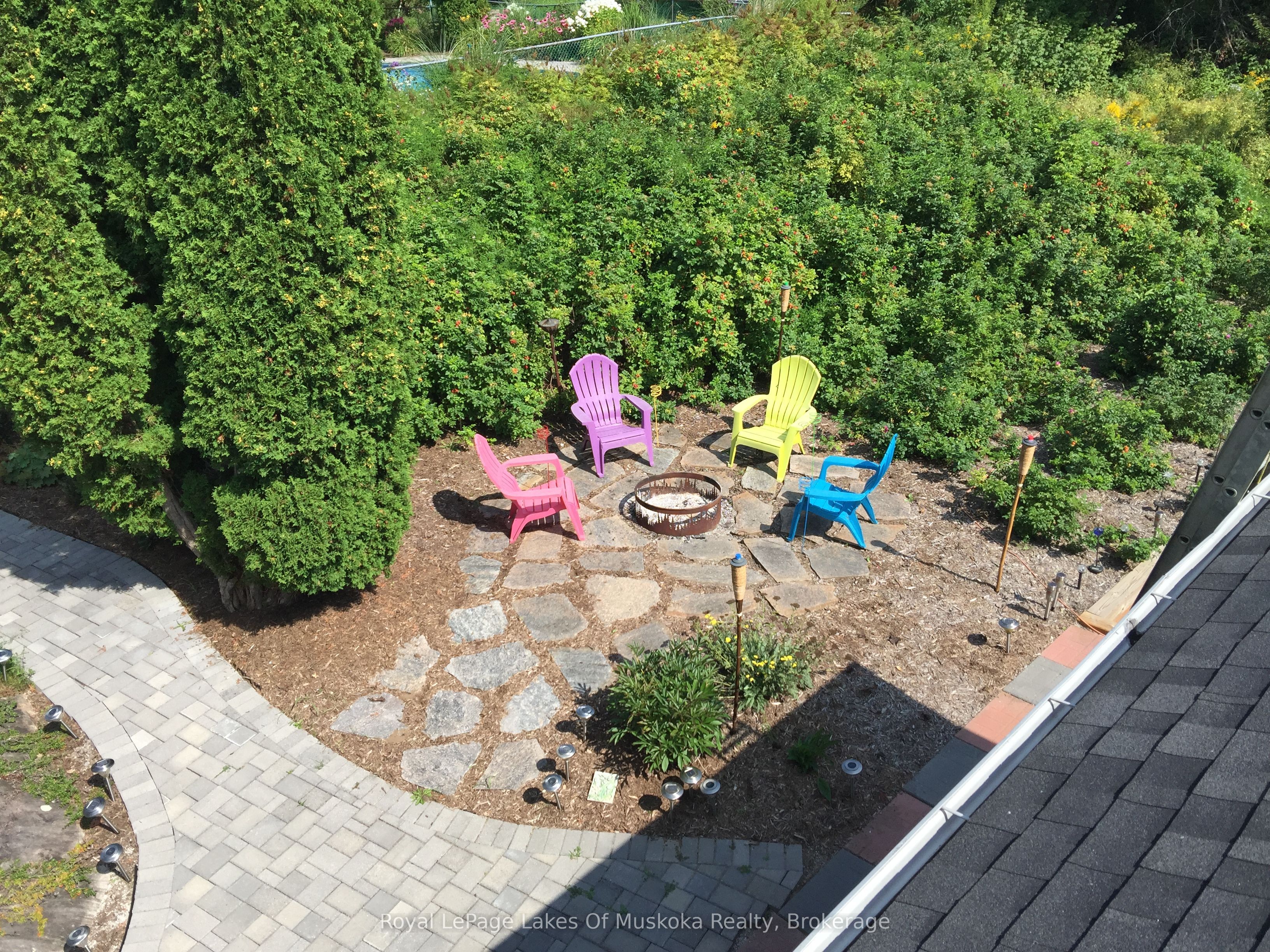 183 Santas Village Road Property Photo 32