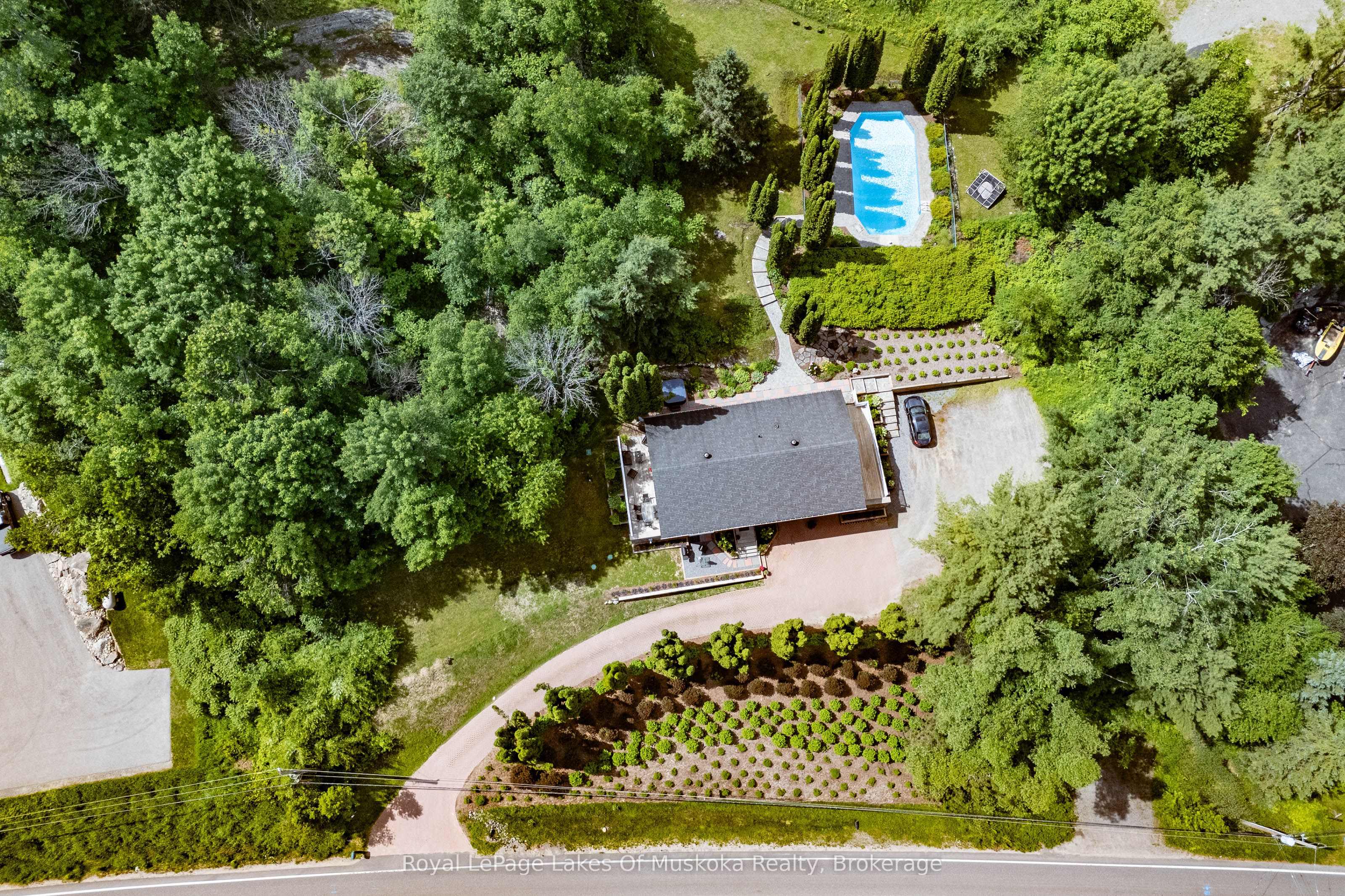 183 Santas Village Road Property Photo 45