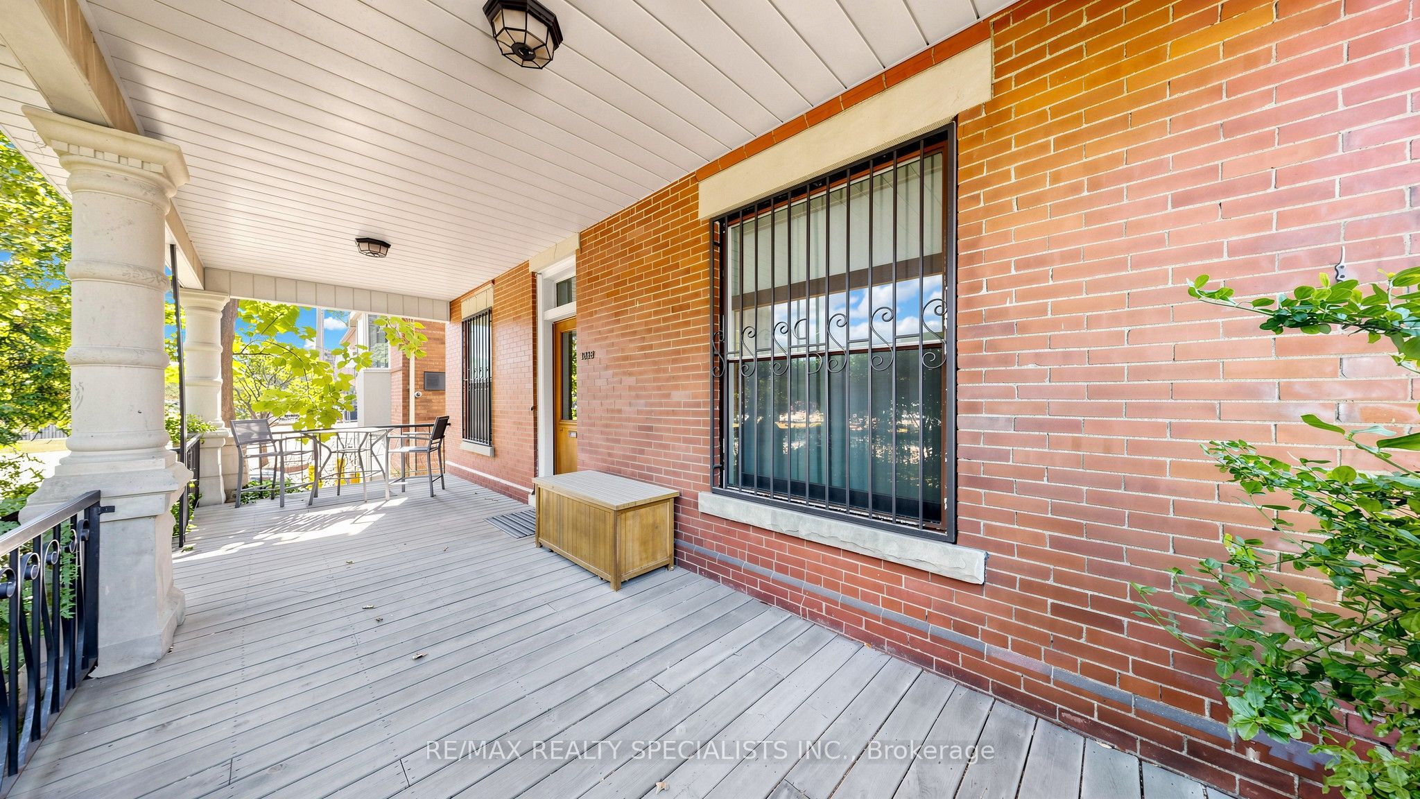 1316 King Street E Property Photo 1