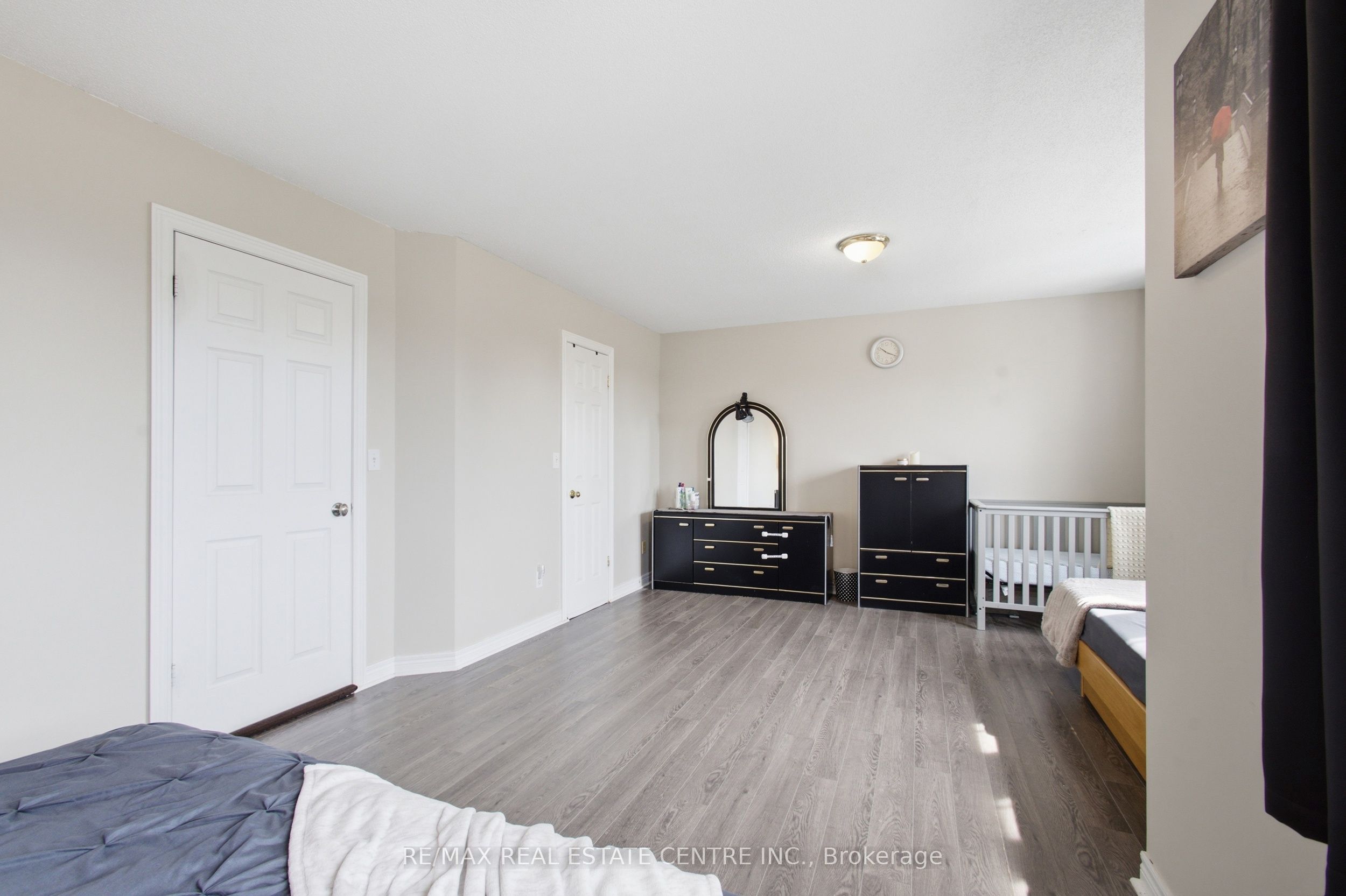 801 Hunters Gate Crescent Property Photo 17