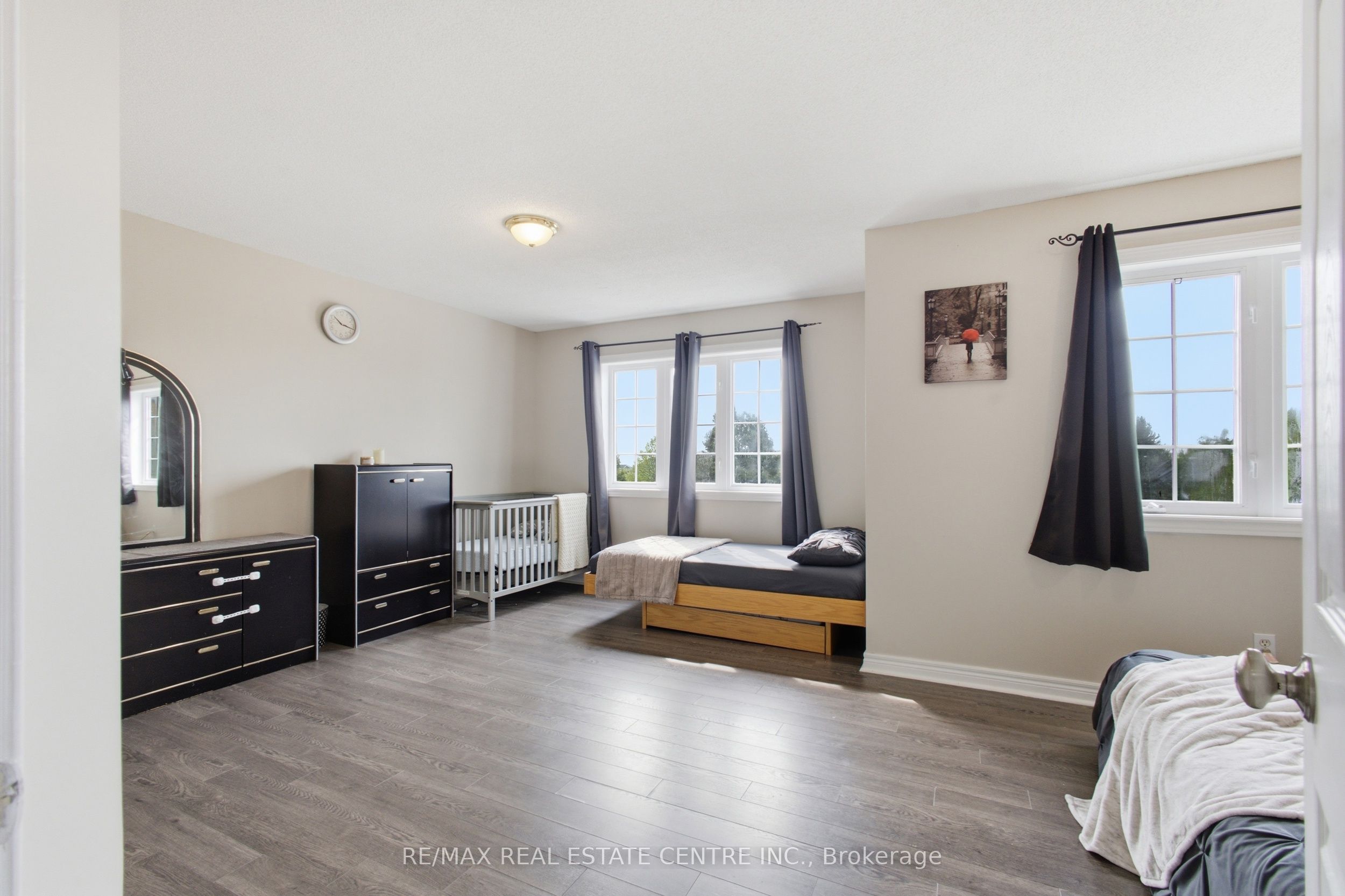 801 Hunters Gate Crescent Property Photo 18