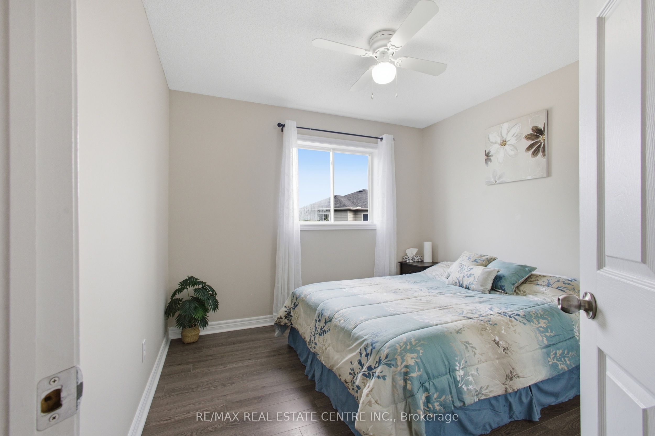 801 Hunters Gate Crescent Property Photo 21