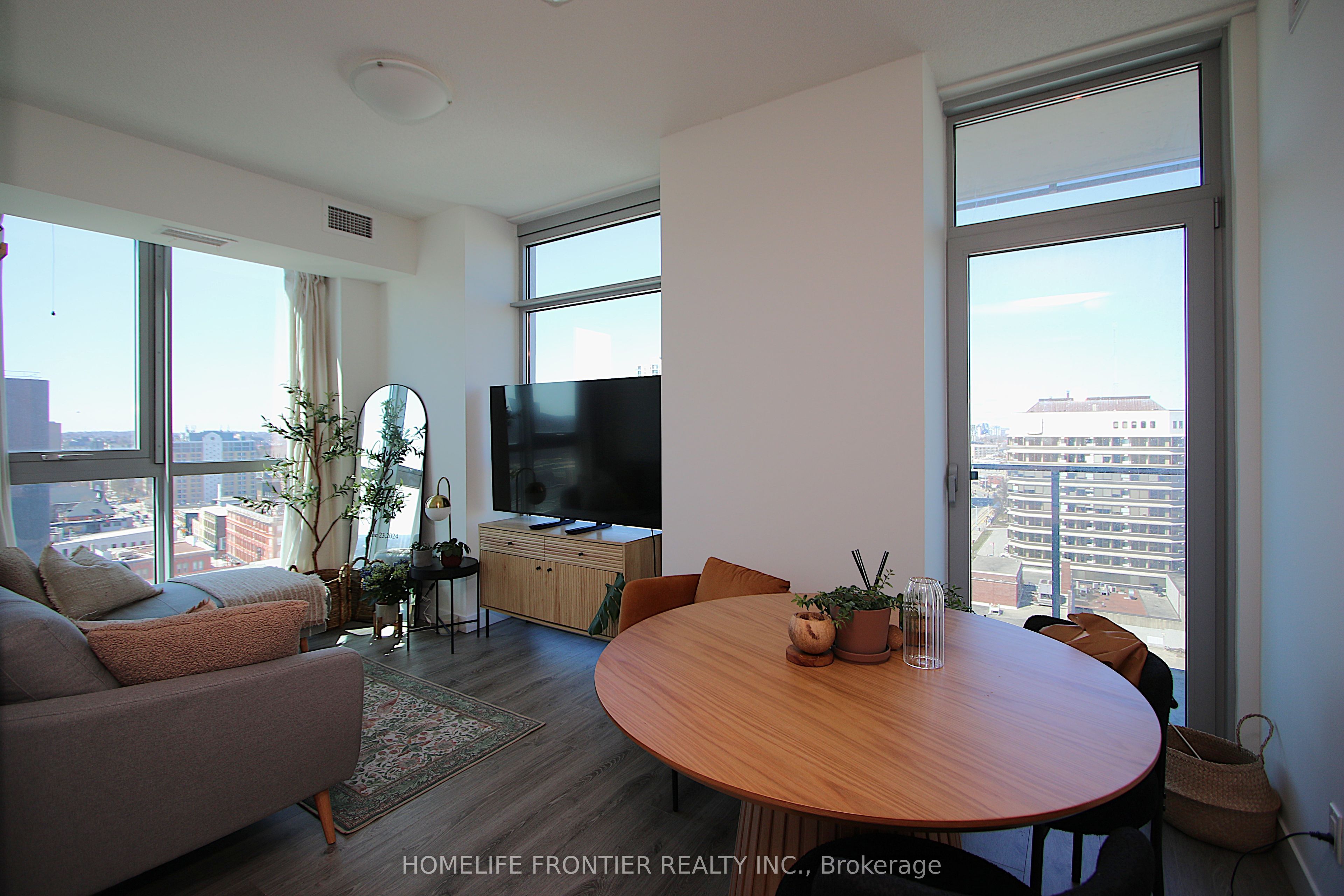60 Frederick Street 1209 Property Photo 4