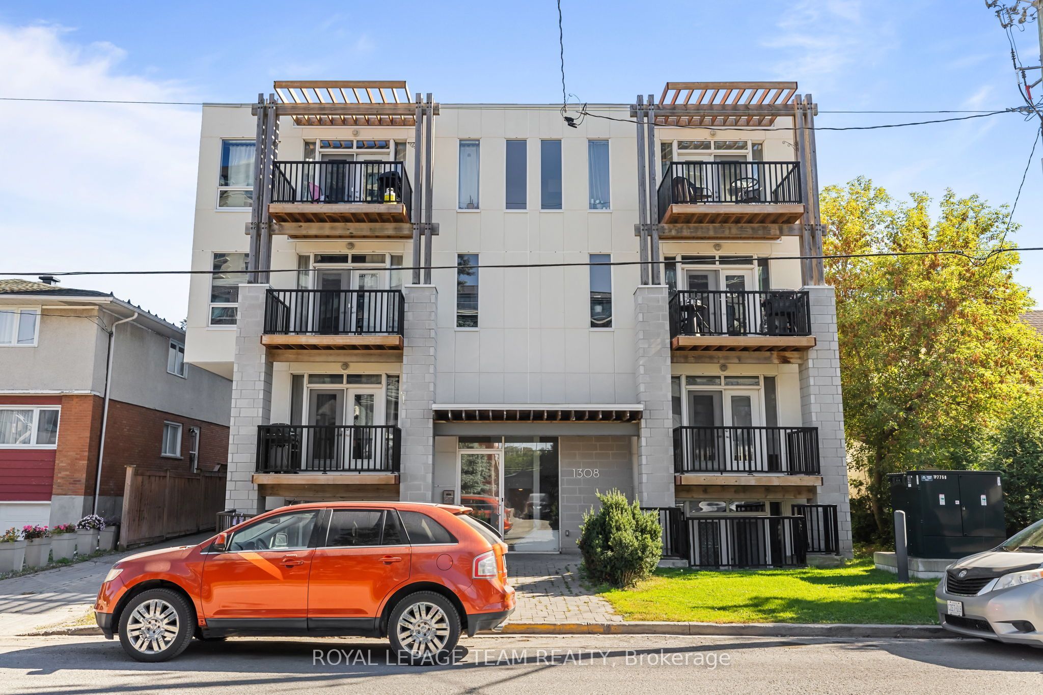1308 Thames Street 301 Property Photo 1