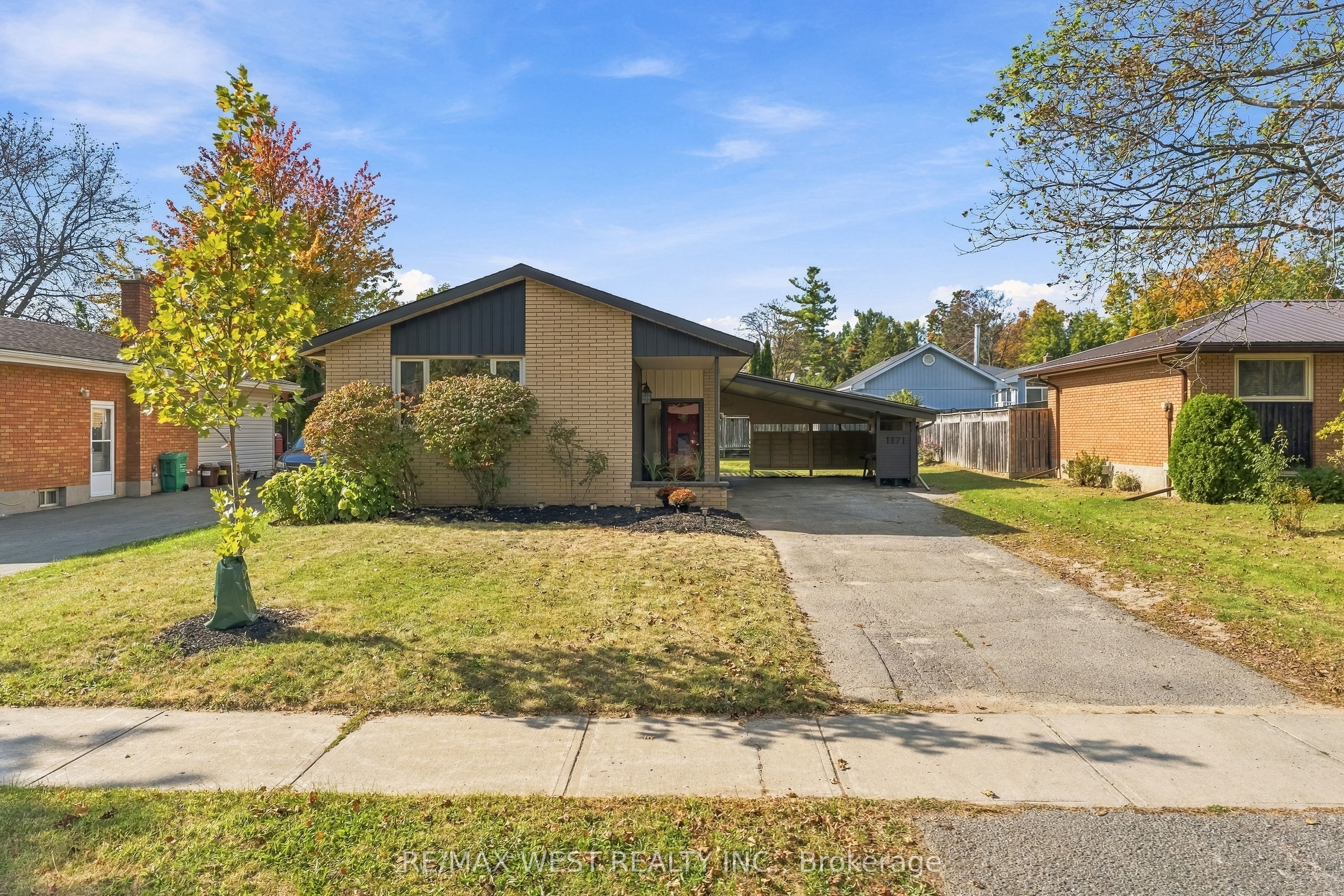 1271 Franklin Drive Property Photo 1