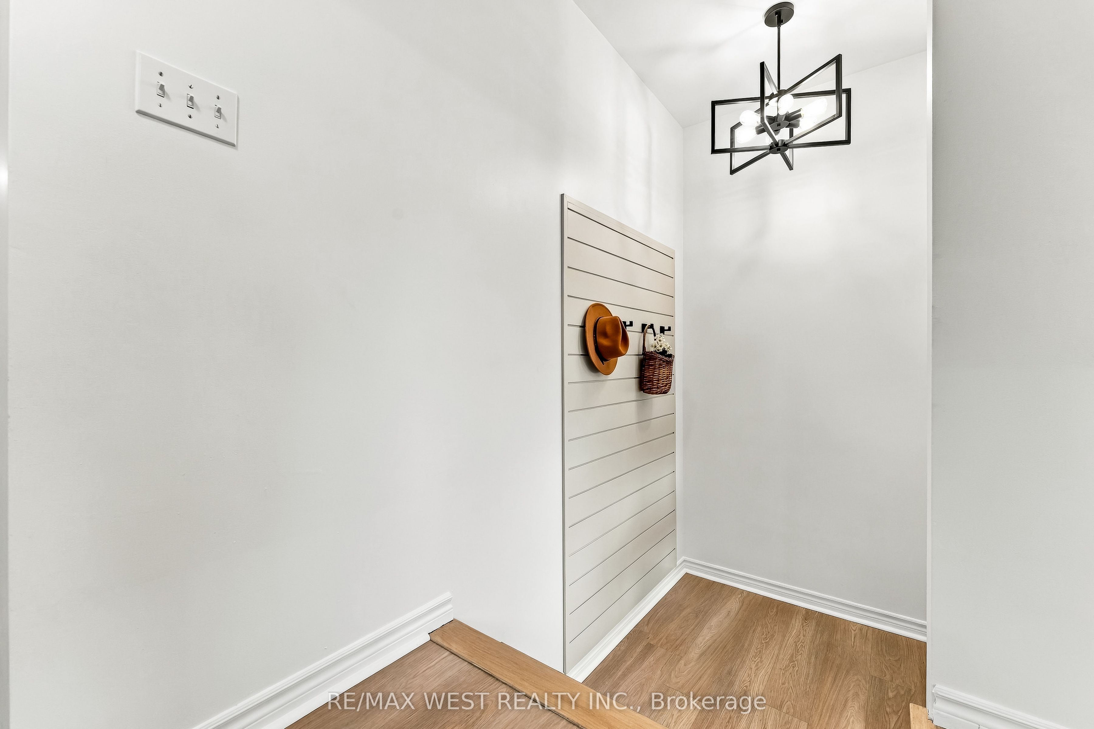 1271 Franklin Drive Property Photo 6