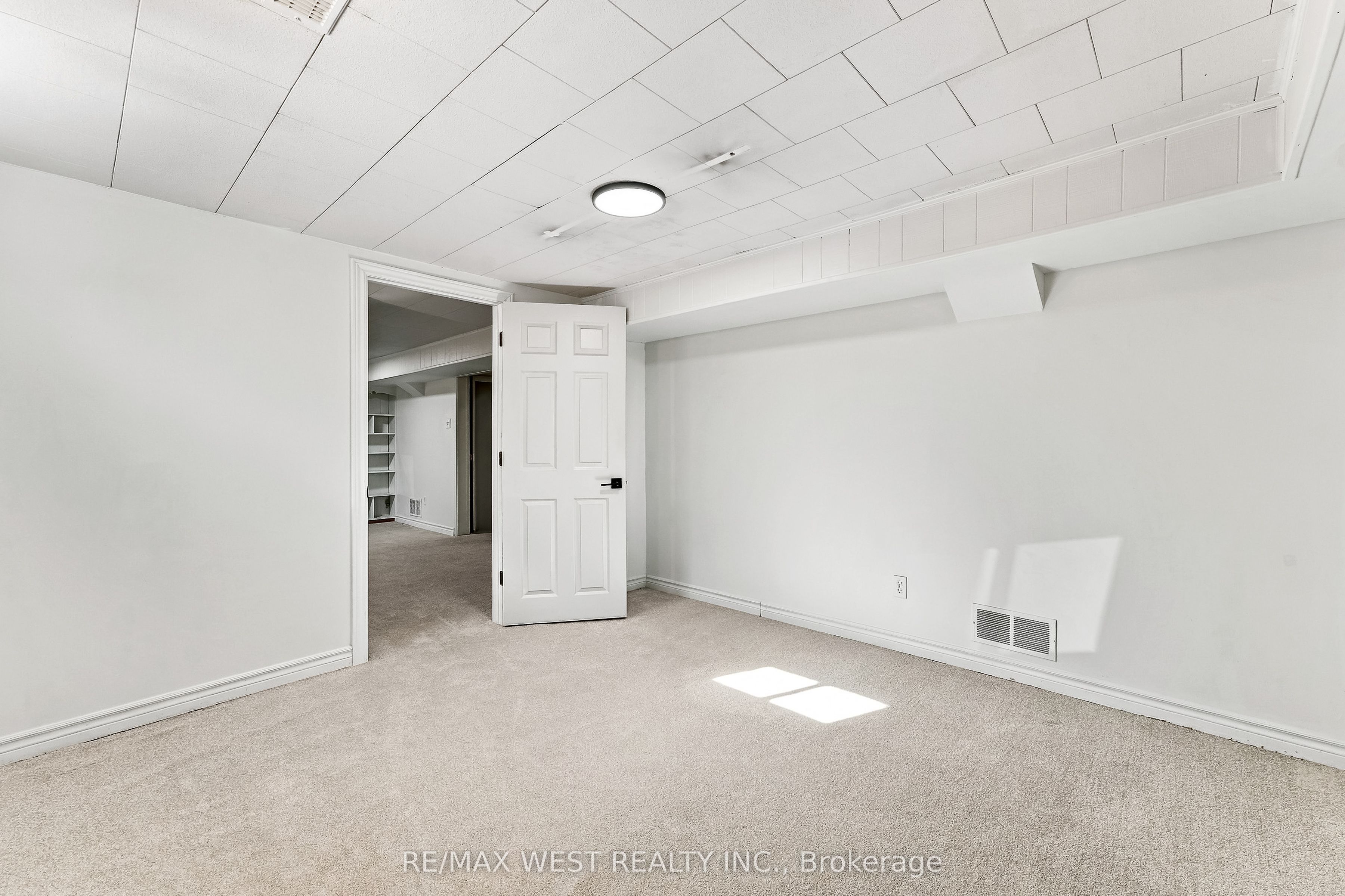 1271 Franklin Drive Property Photo 25
