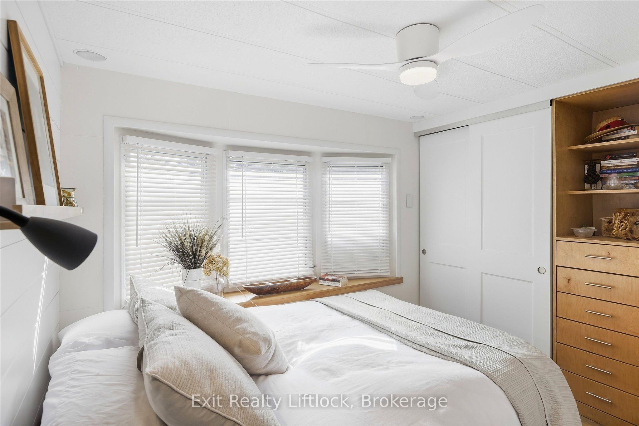 2560 Westview Road (166 Whispering Pines) Property Photo 13
