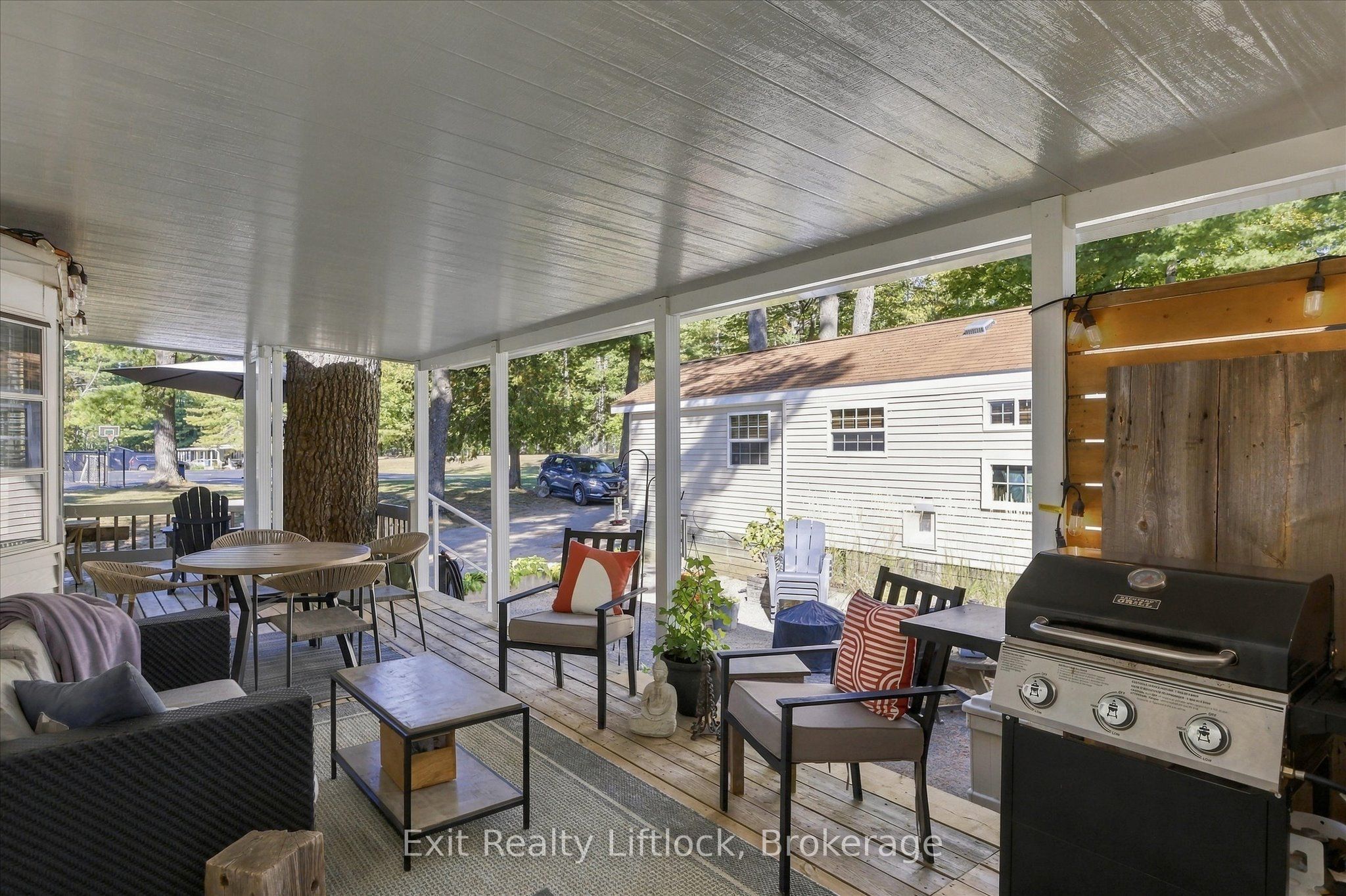 2560 Westview Road (166 Whispering Pines) Property Photo 22