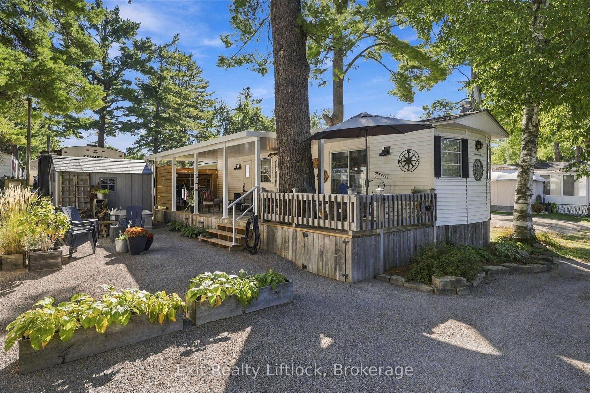 2560 Westview Road (166 Whispering Pines) Property Photo 26