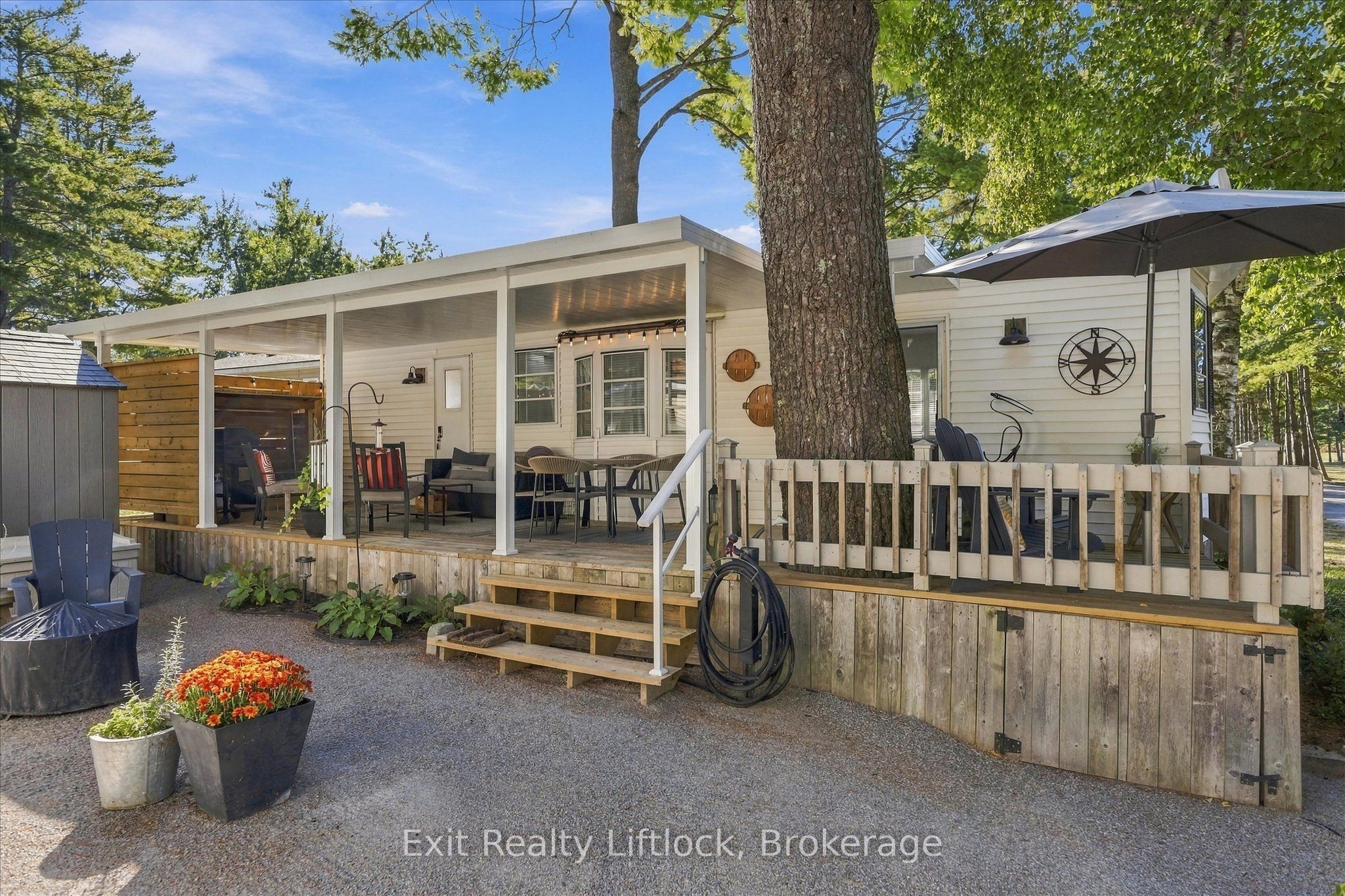 2560 Westview Road (166 Whispering Pines) Property Photo 28