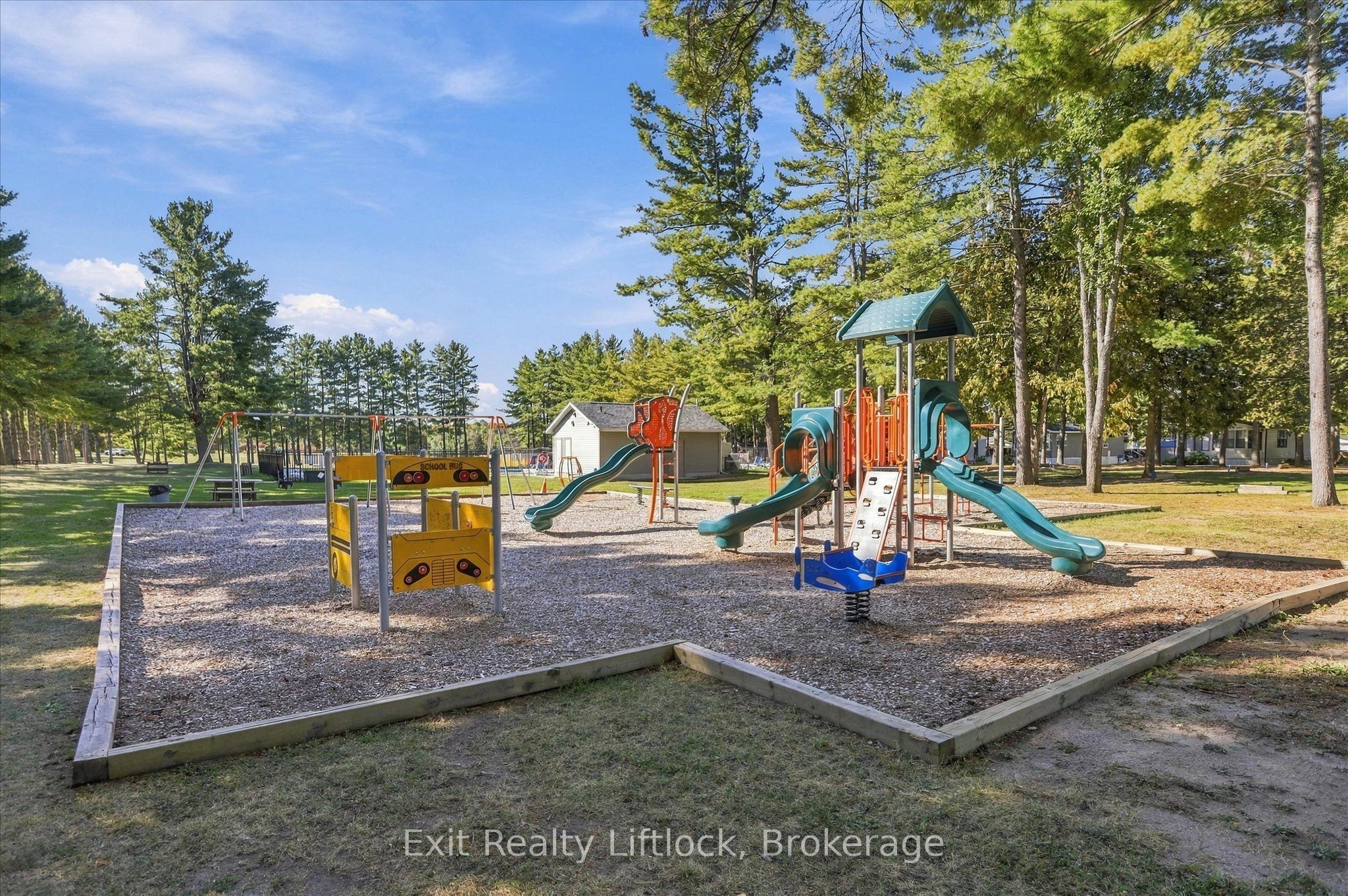2560 Westview Road (166 Whispering Pines) Property Photo 32