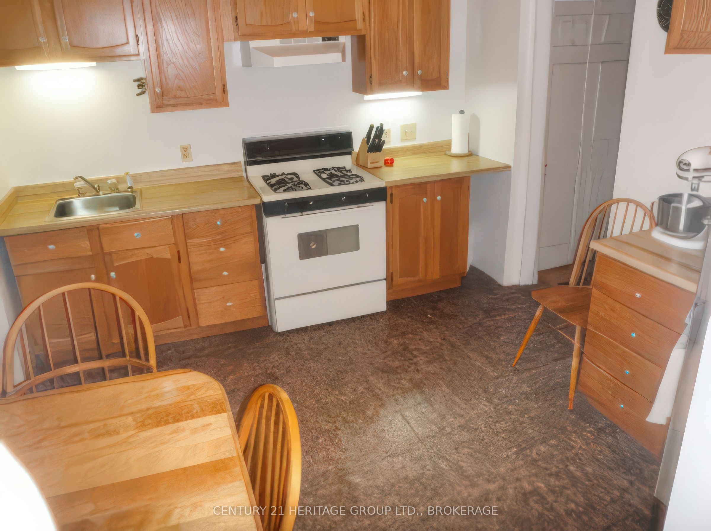 154 Stephen Street Property Photo 5
