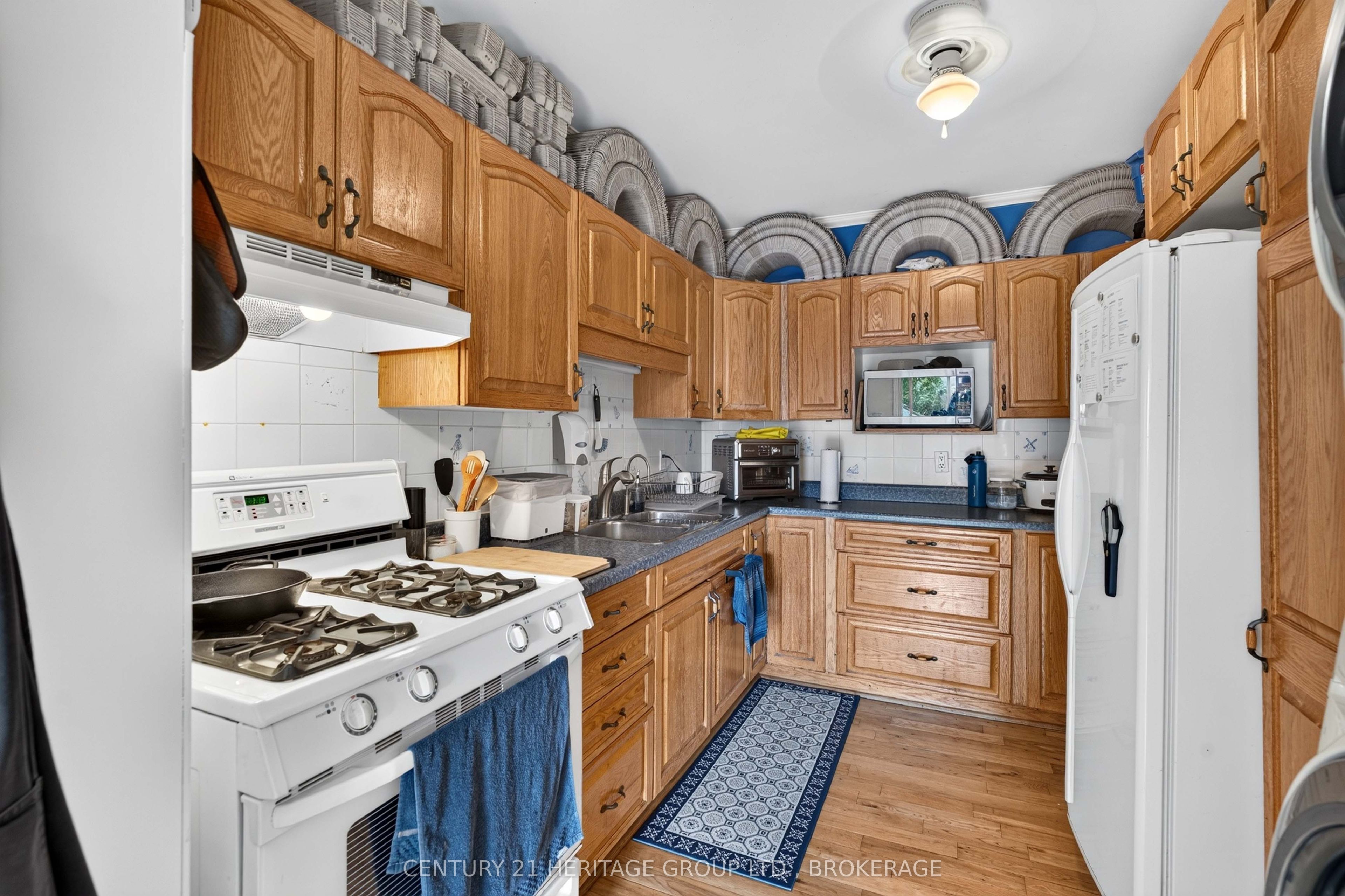 154 Stephen Street Property Photo 18