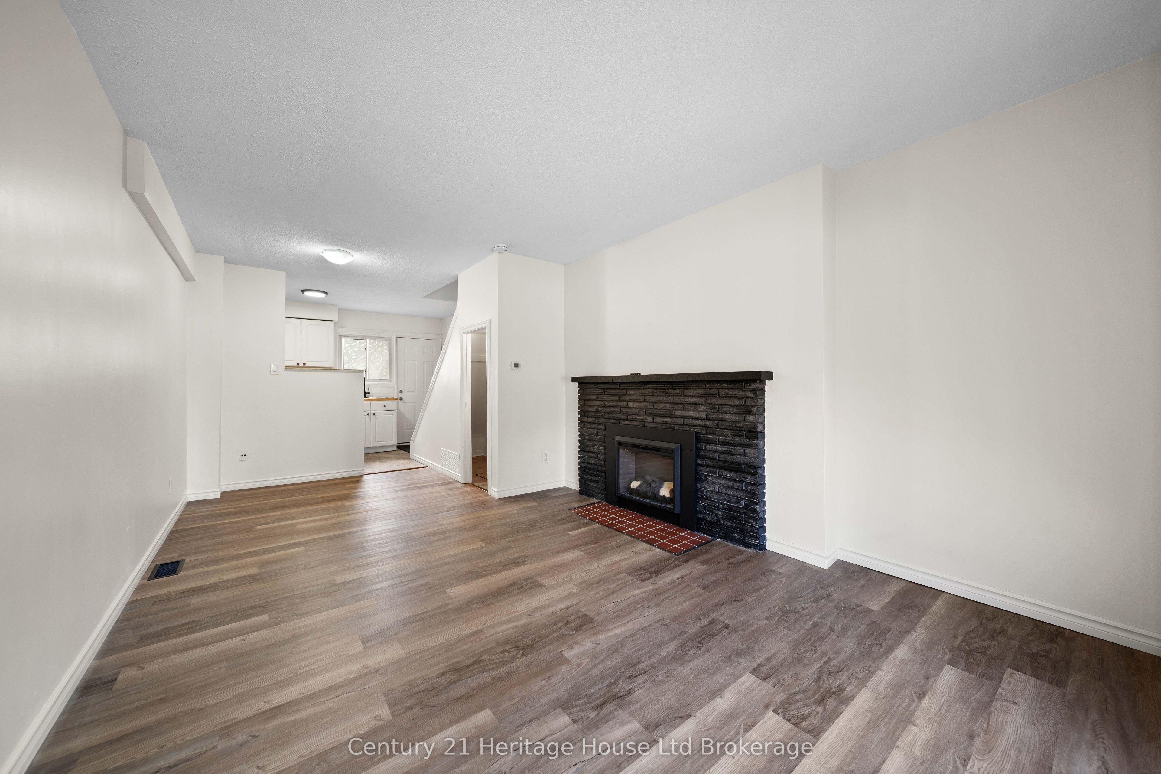 1090 Kipps Lane 130 Property Photo 7