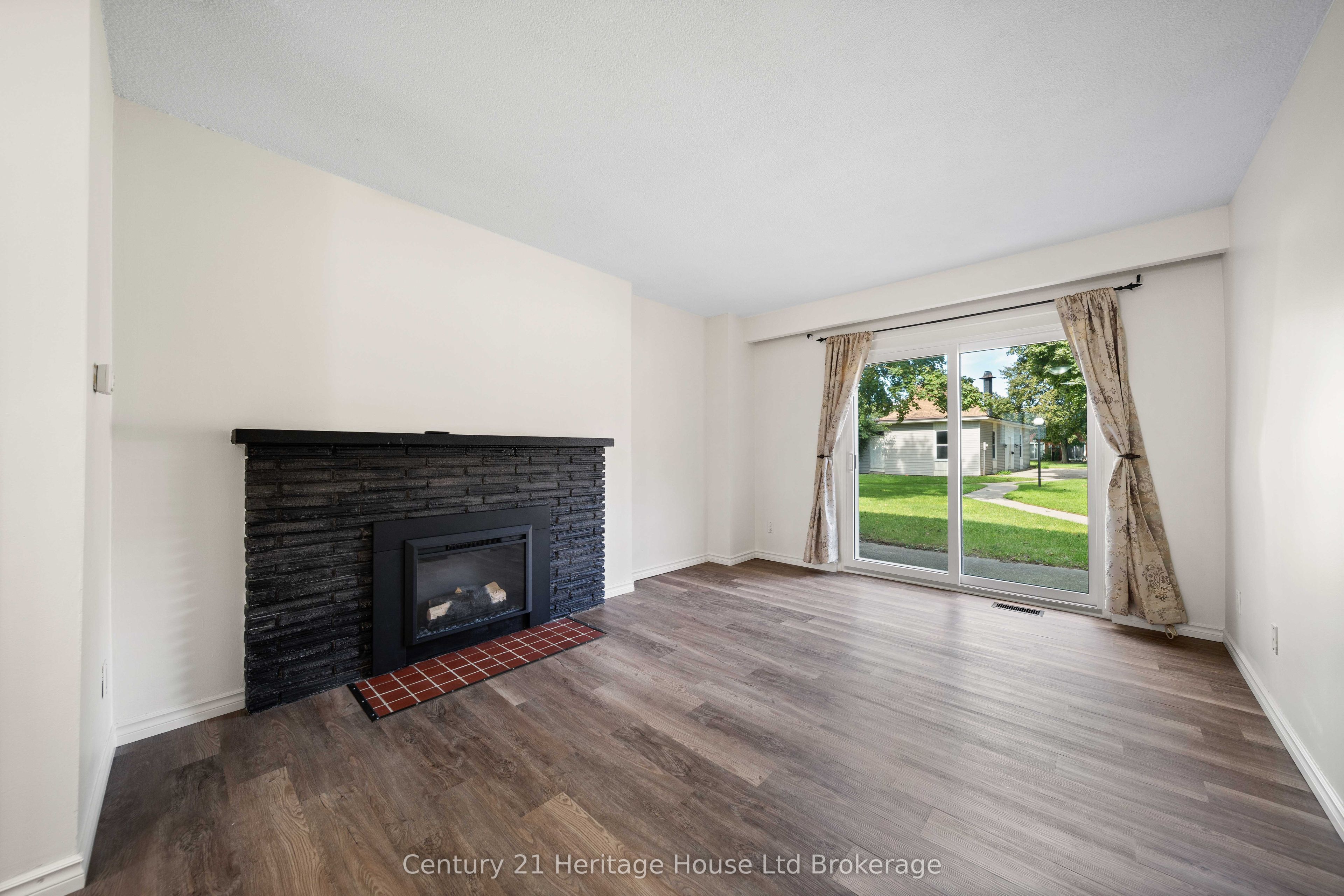 1090 Kipps Lane 130 Property Photo 8