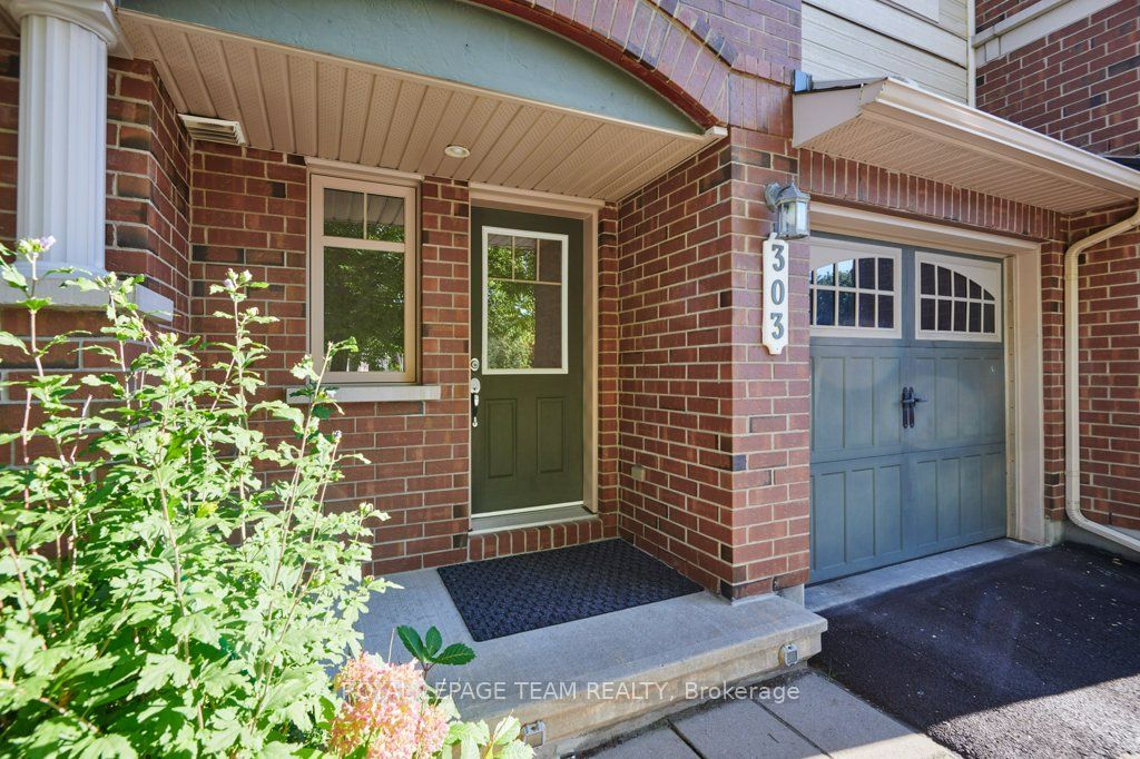 303 Balinroan Crescent Property Photo 2