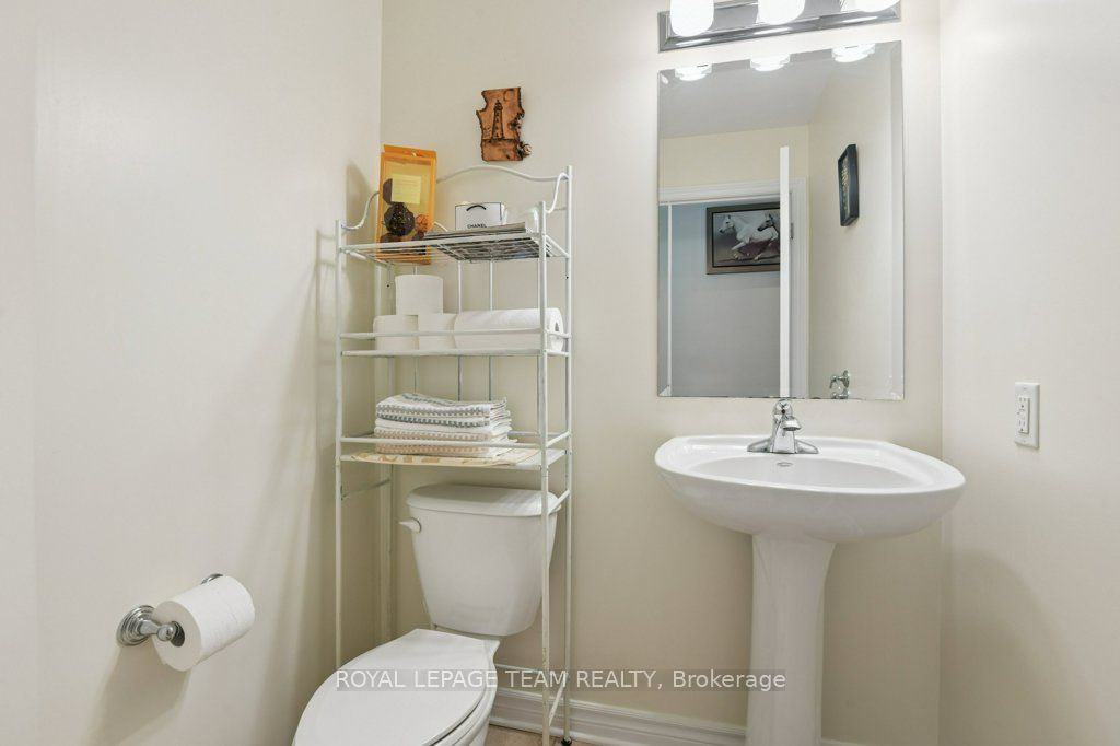 303 Balinroan Crescent Property Photo 14