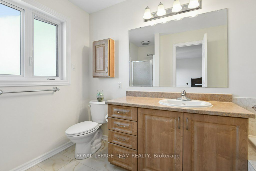 303 Balinroan Crescent Property Photo 18