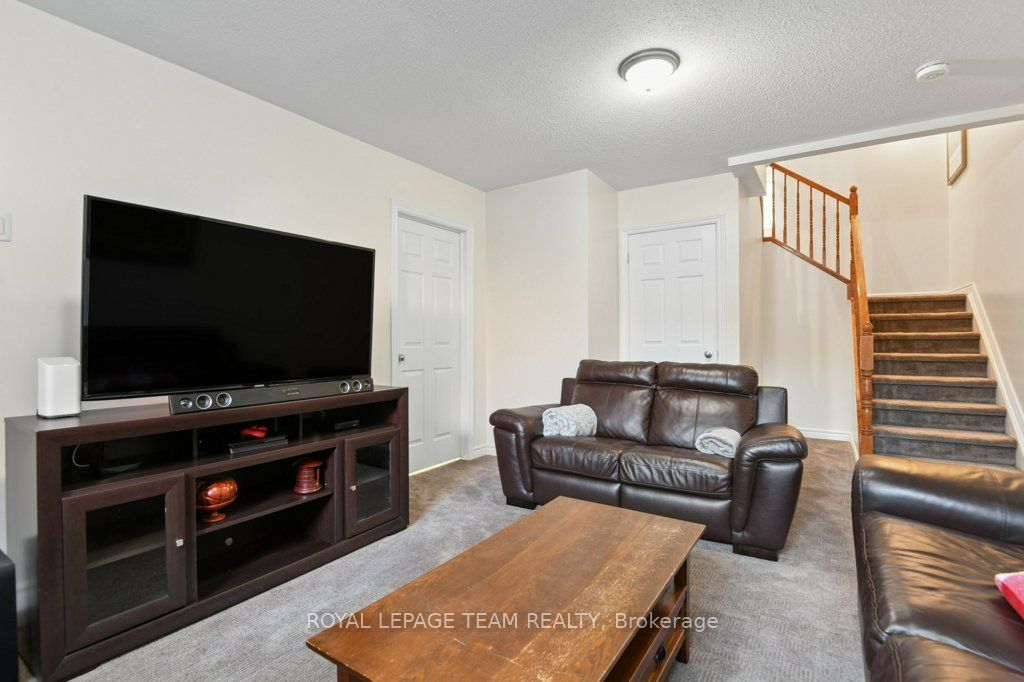 303 Balinroan Crescent Property Photo 27