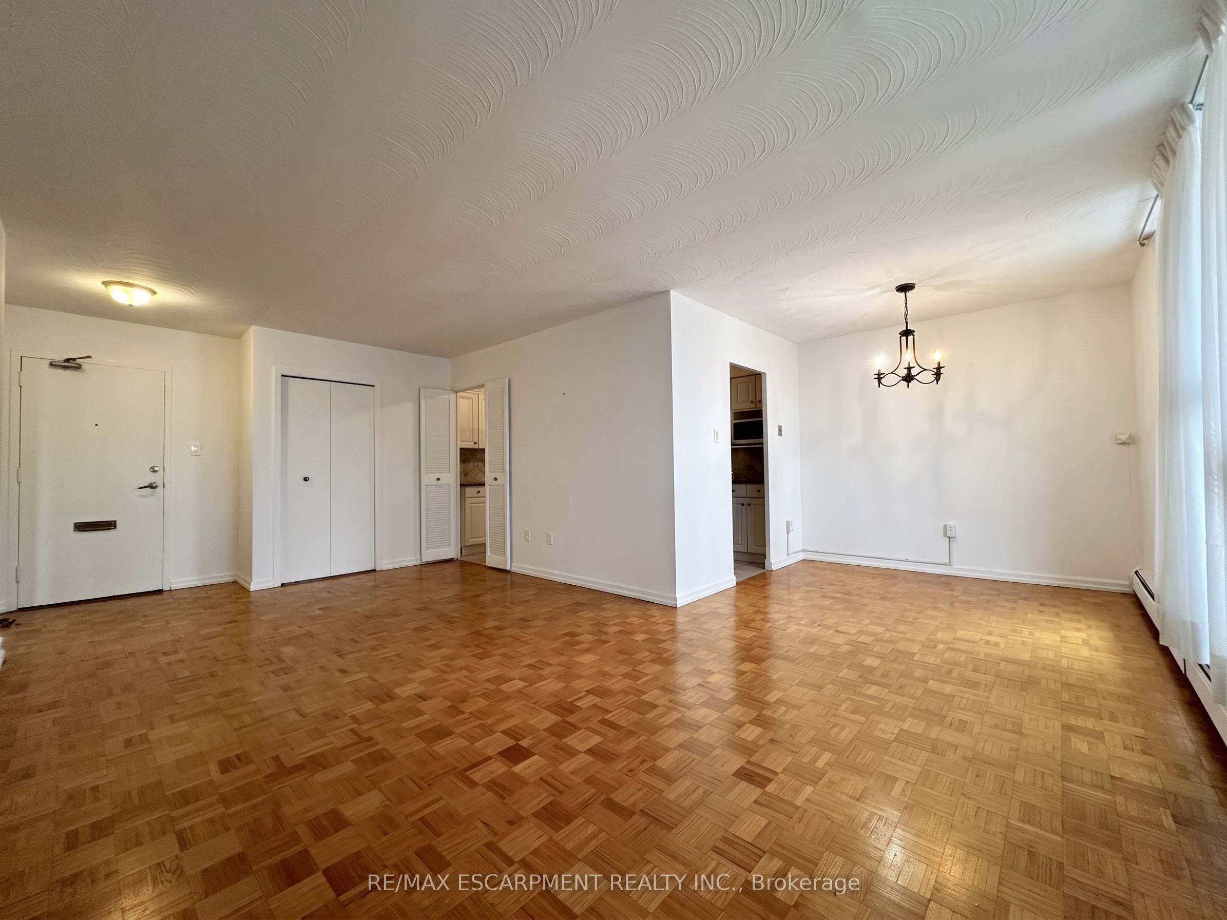 35 Towering Heights Boulevard 809 Property Photo 1