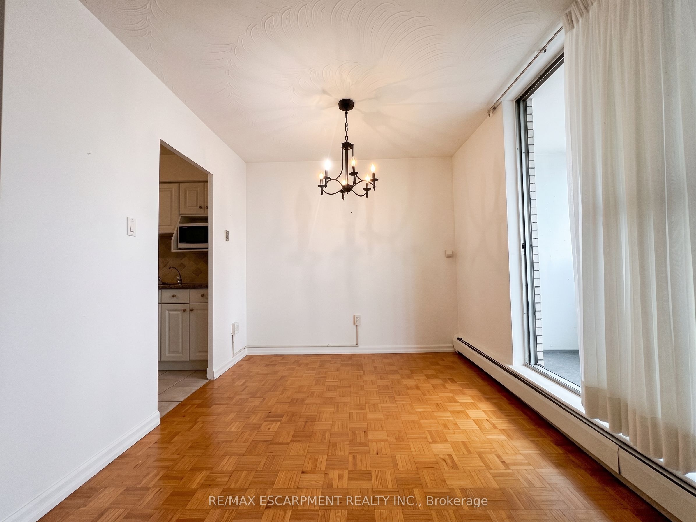 35 Towering Heights Boulevard 809 Property Photo 4