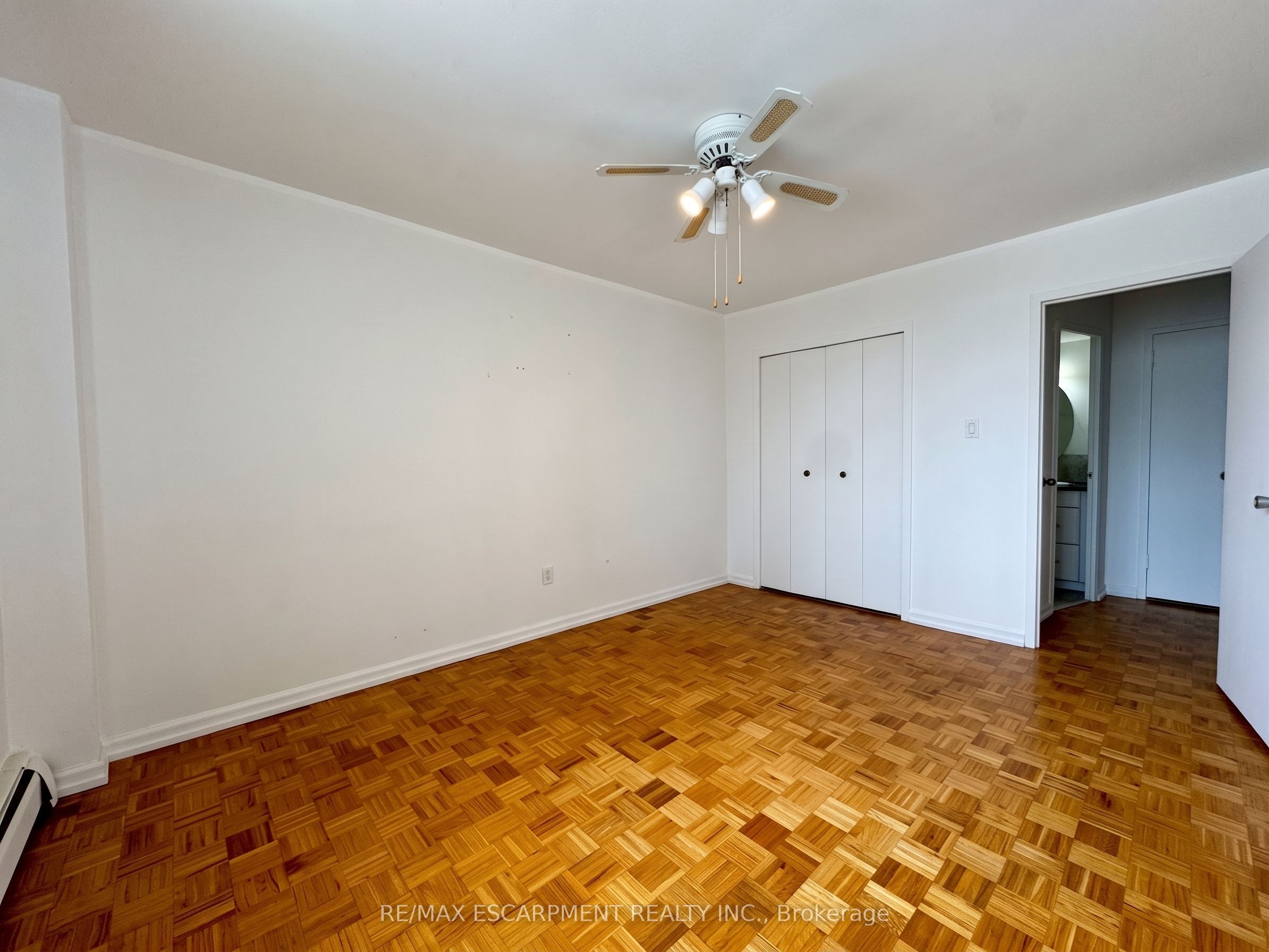 35 Towering Heights Boulevard 809 Property Photo 10