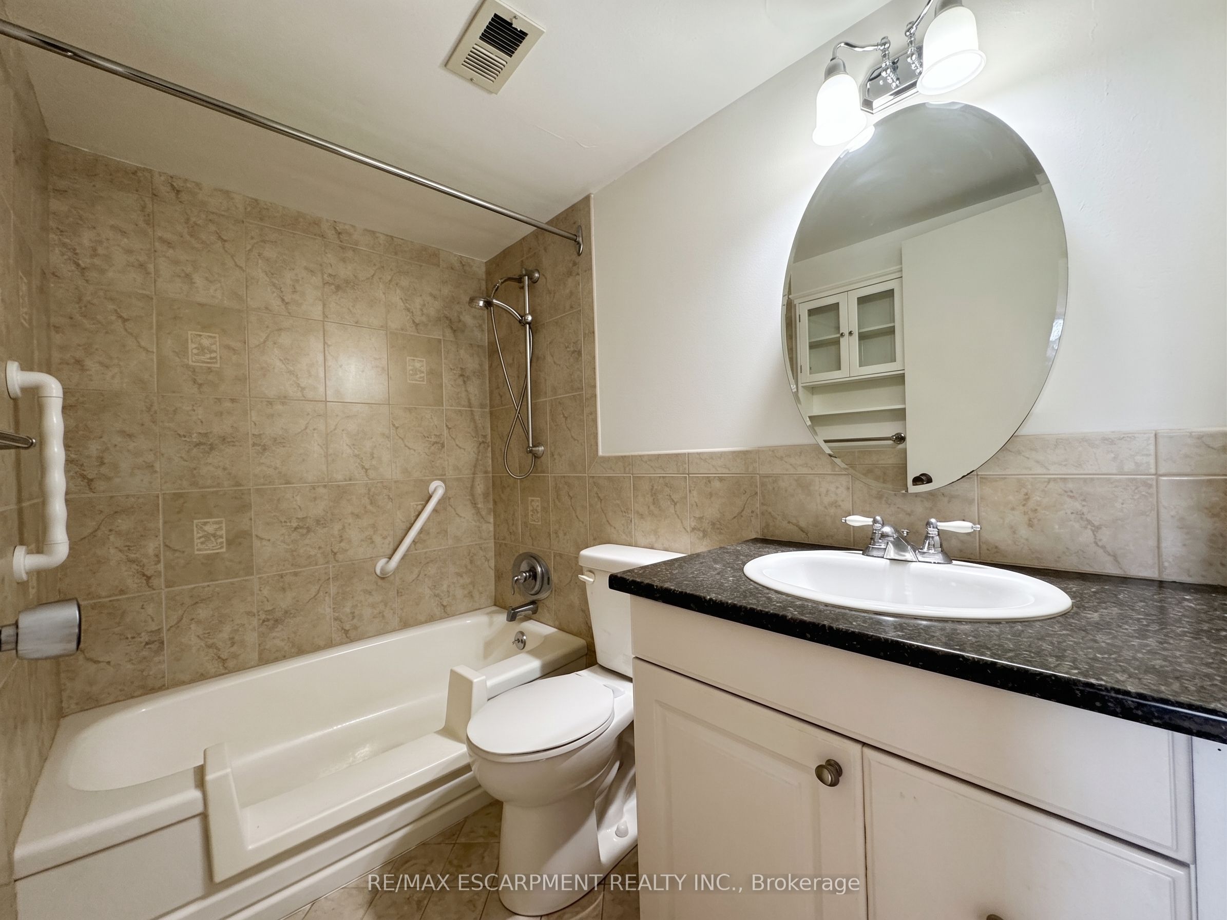 35 Towering Heights Boulevard 809 Property Photo 11