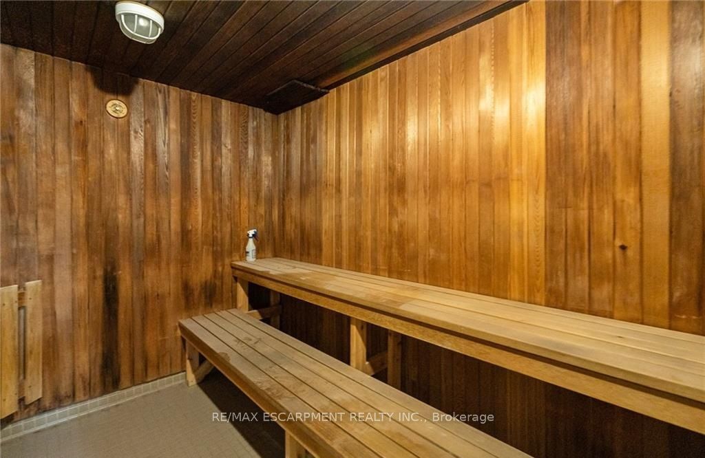 35 Towering Heights Boulevard 809 Property Photo 20