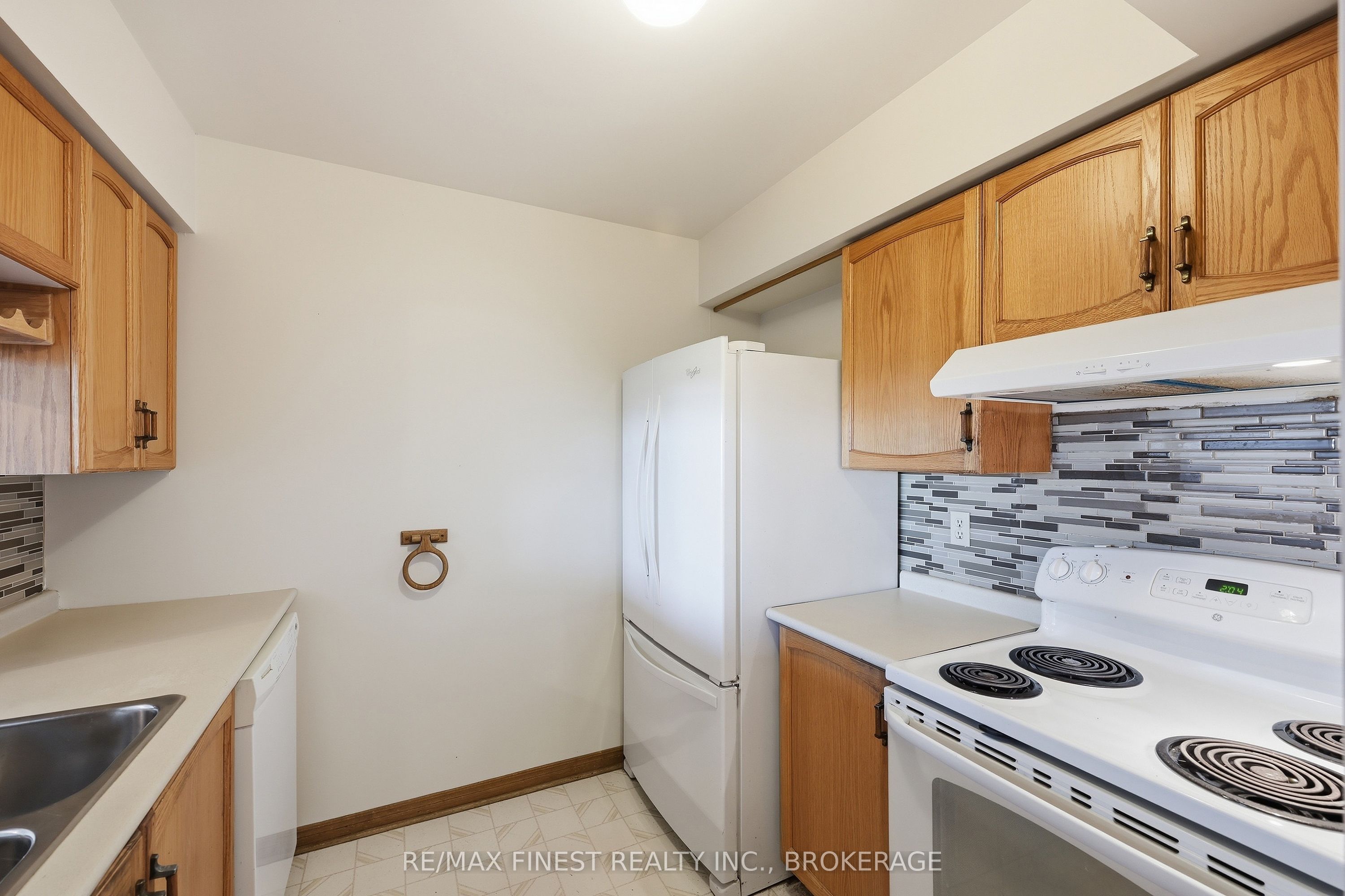 675 Davis Drive 601 Property Photo 11