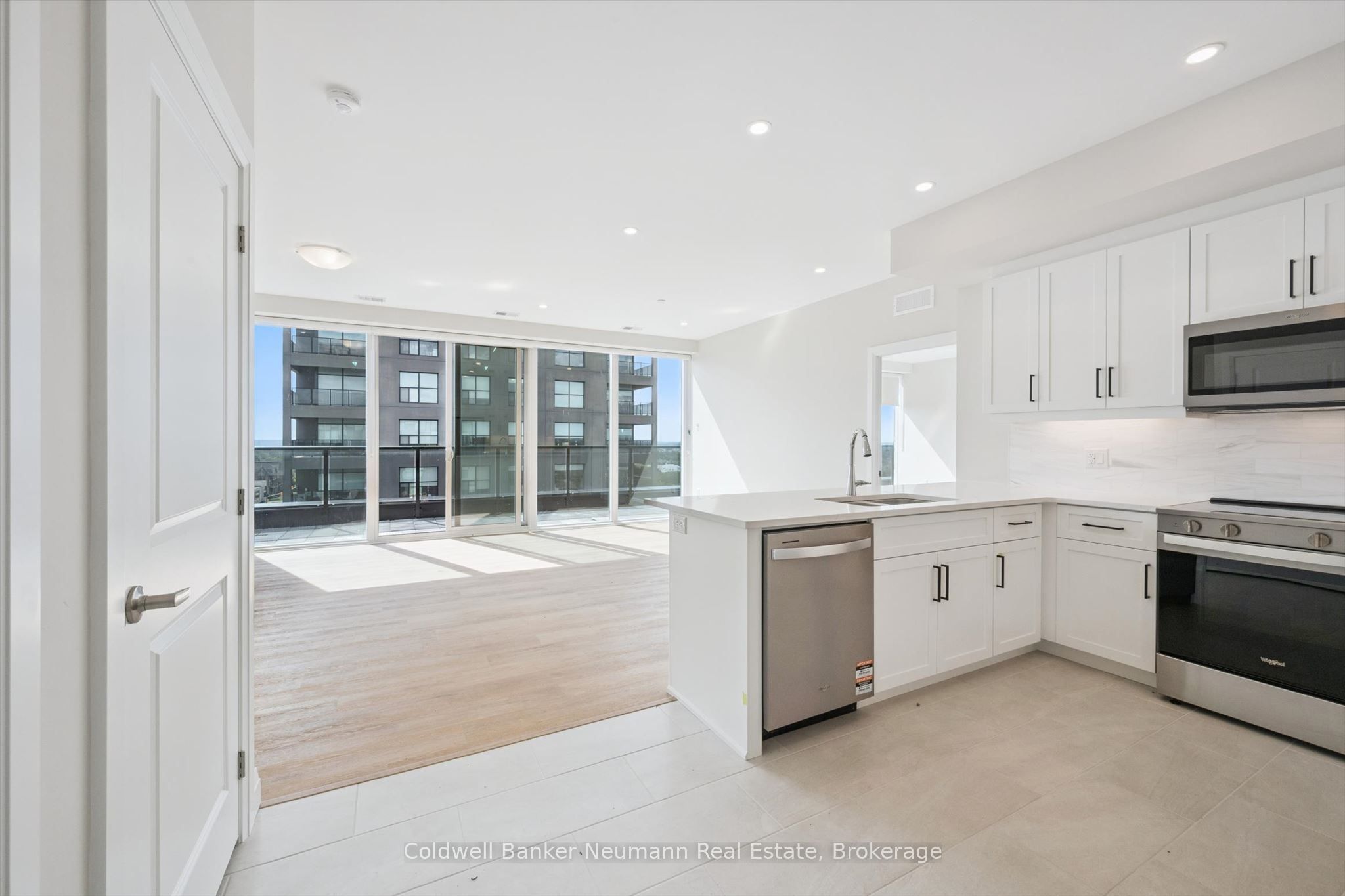 1882 Gordon Street 804 Property Photo 2