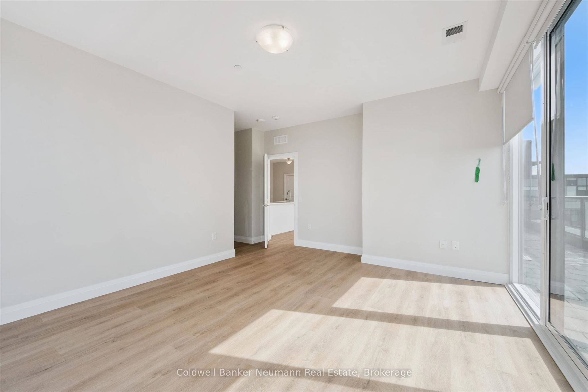 1882 Gordon Street 804 Property Photo 16
