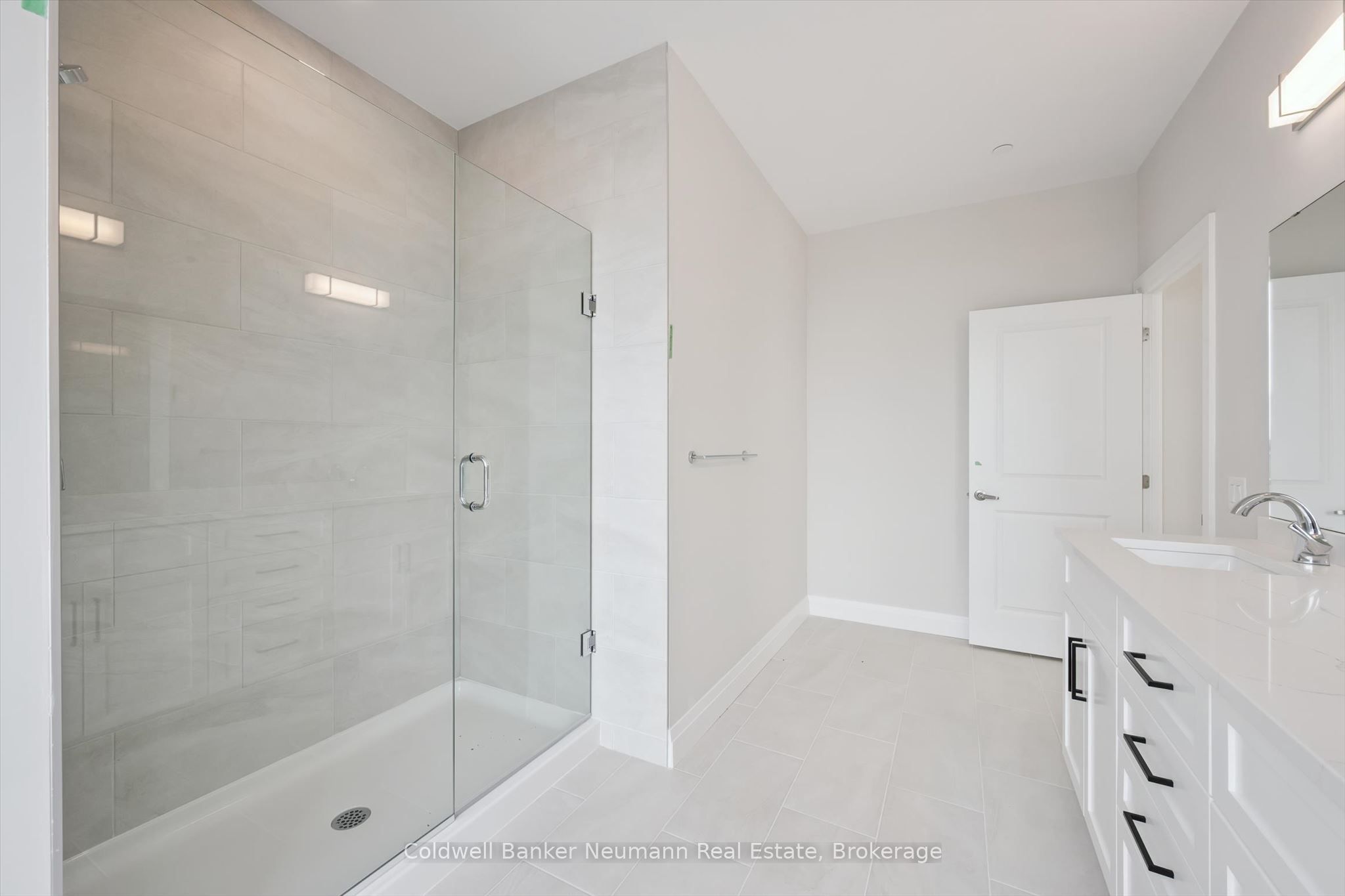 1882 Gordon Street 804 Property Photo 19