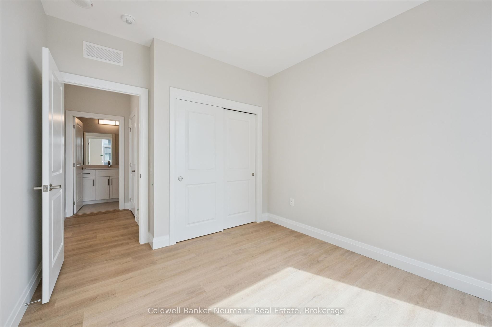 1882 Gordon Street 804 Property Photo 23