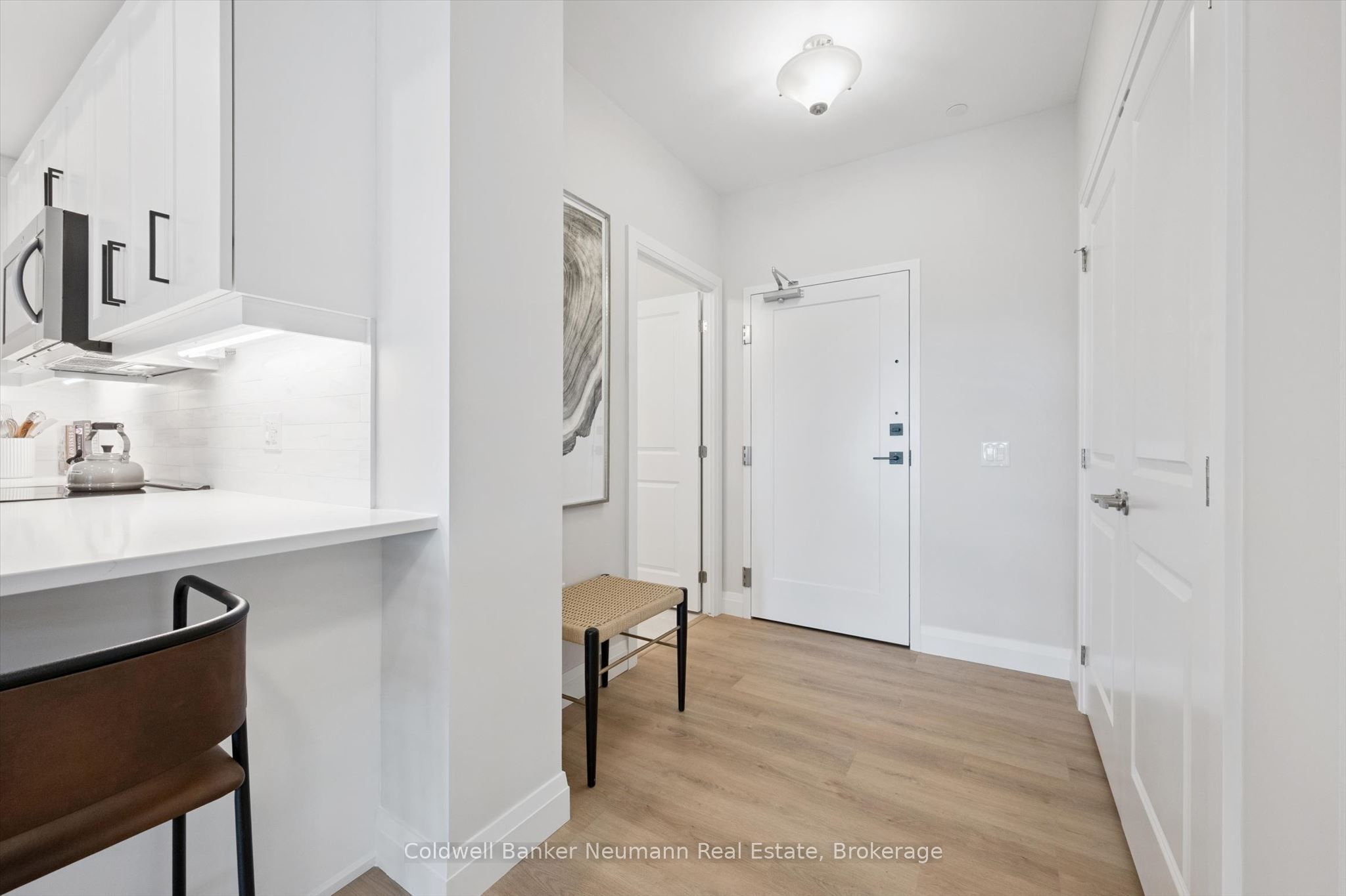 1882 Gordon Street 521 Property Photo 3