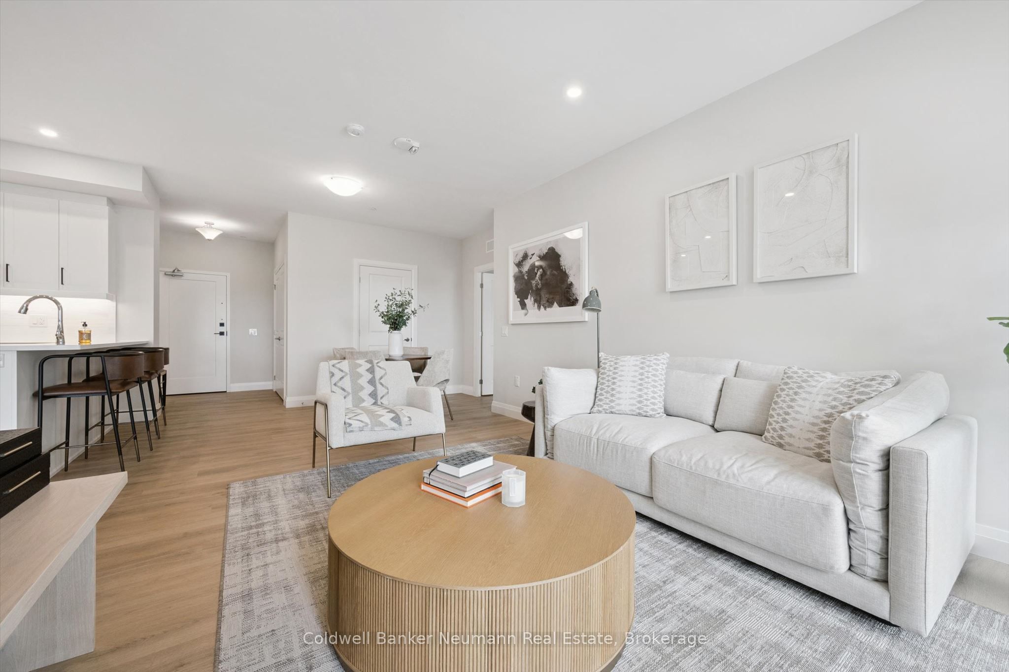 1882 Gordon Street 521 Property Photo 6