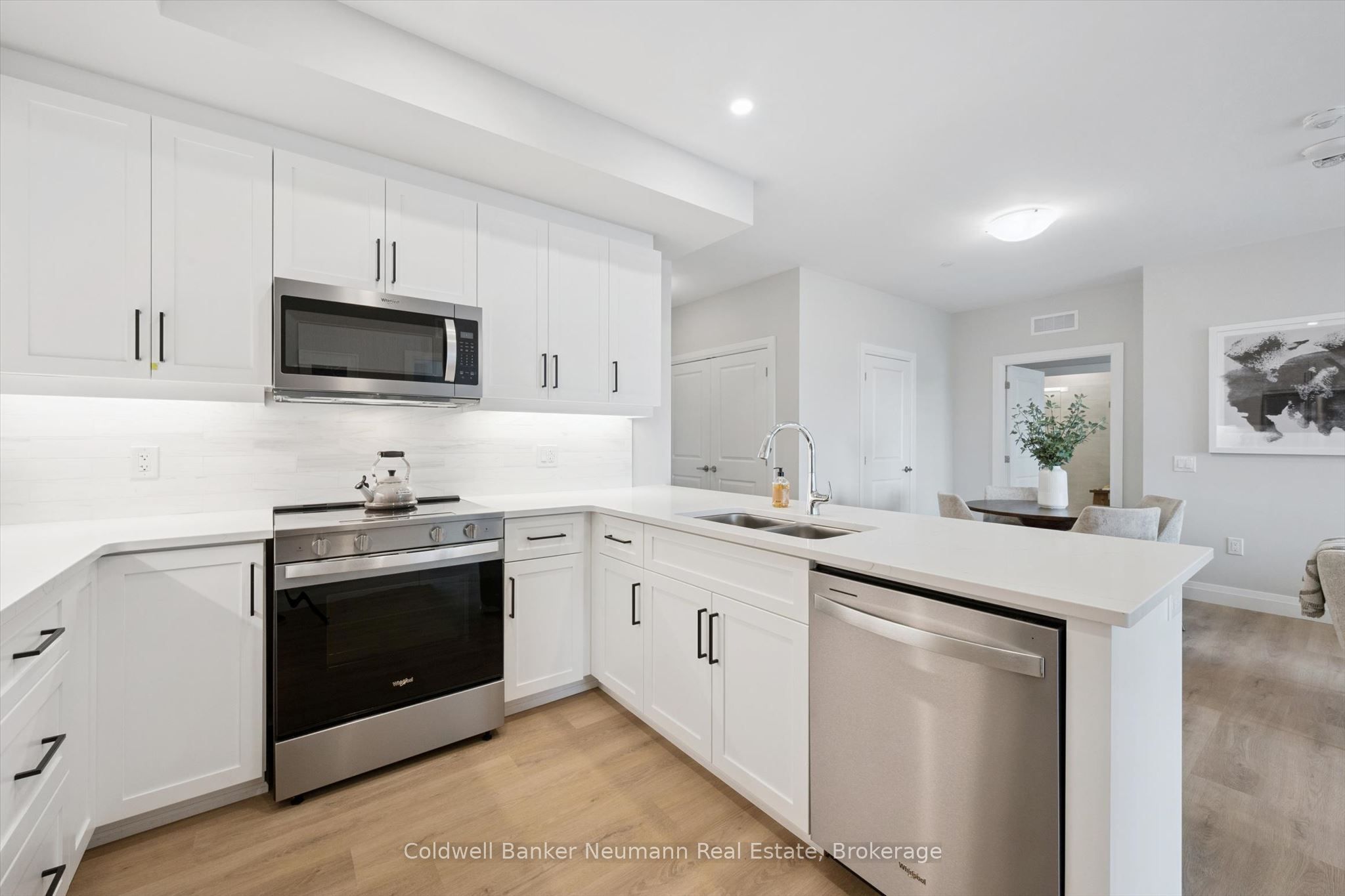 1882 Gordon Street 521 Property Photo 14