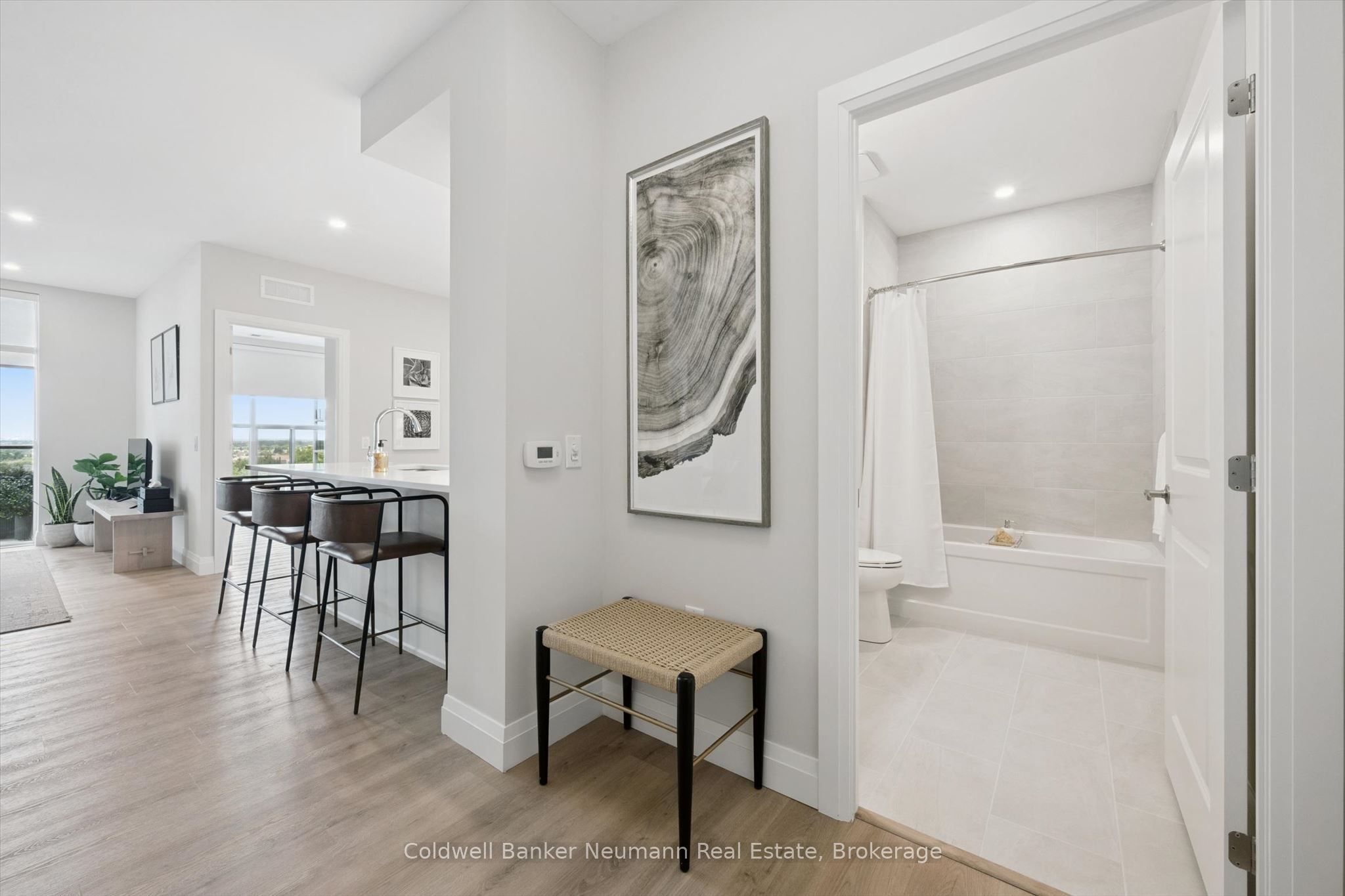 1882 Gordon Street 521 Property Photo 25